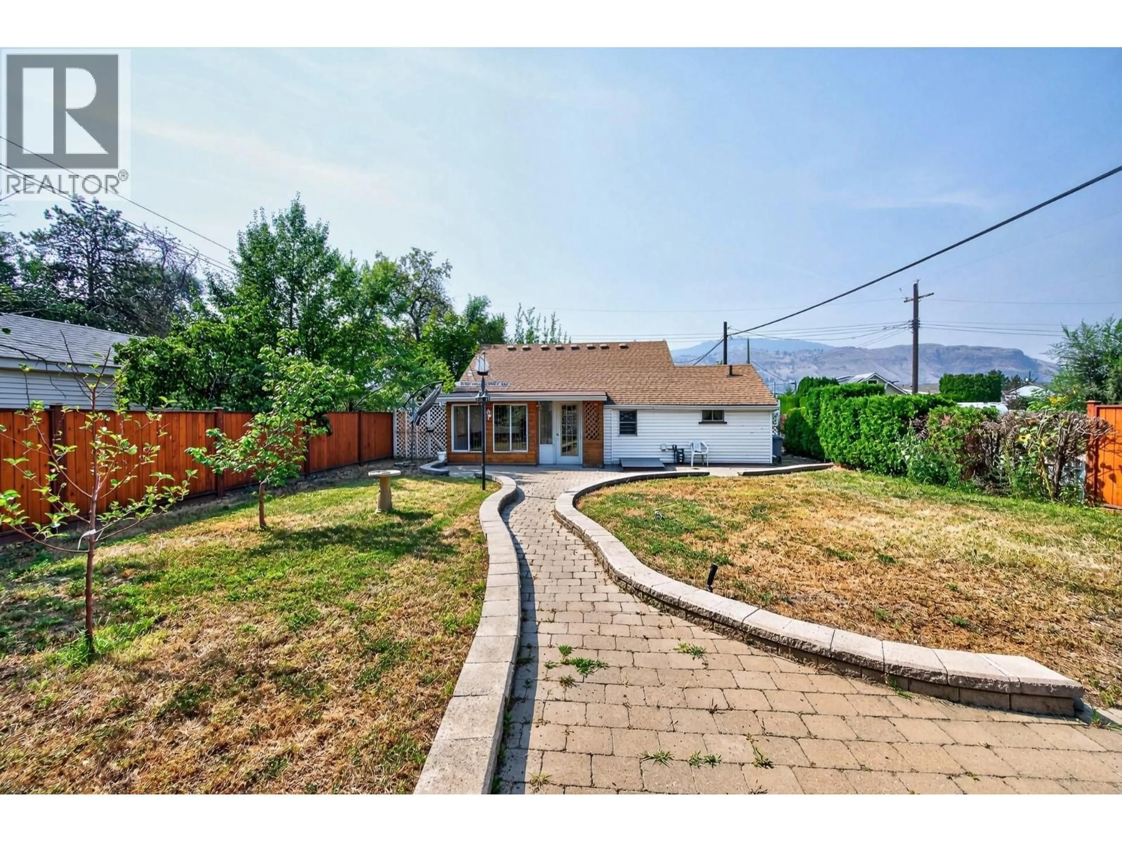 A pic from outside/outdoor area/front of a property/back of a property/a pic from drone, street for 376 ALEXANDER AVENUE, Kamloops British Columbia V2B3R3