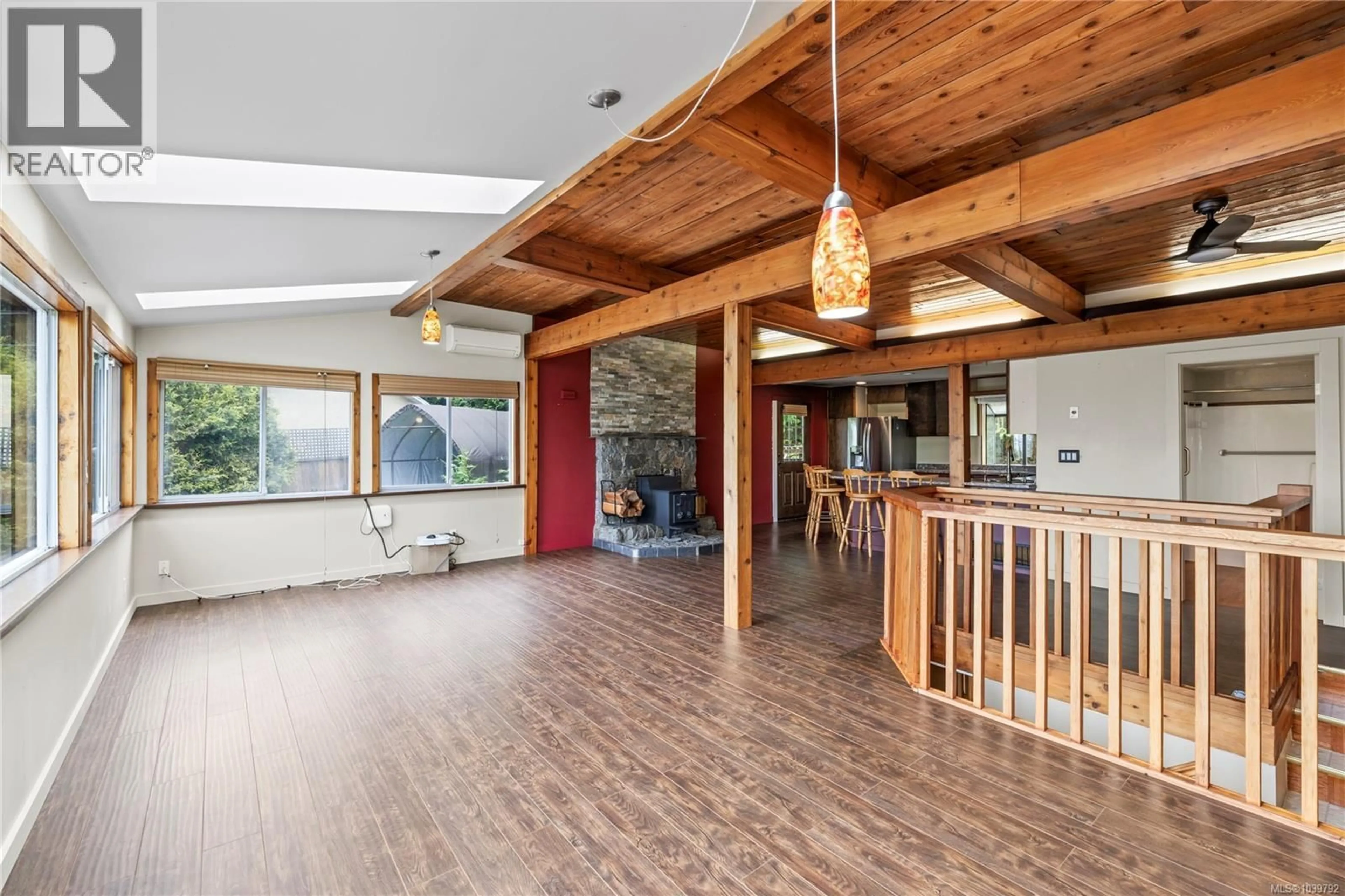 Indoor foyer for 3186 DOLPHIN DRIVE, Nanoose Bay British Columbia V9P9J2