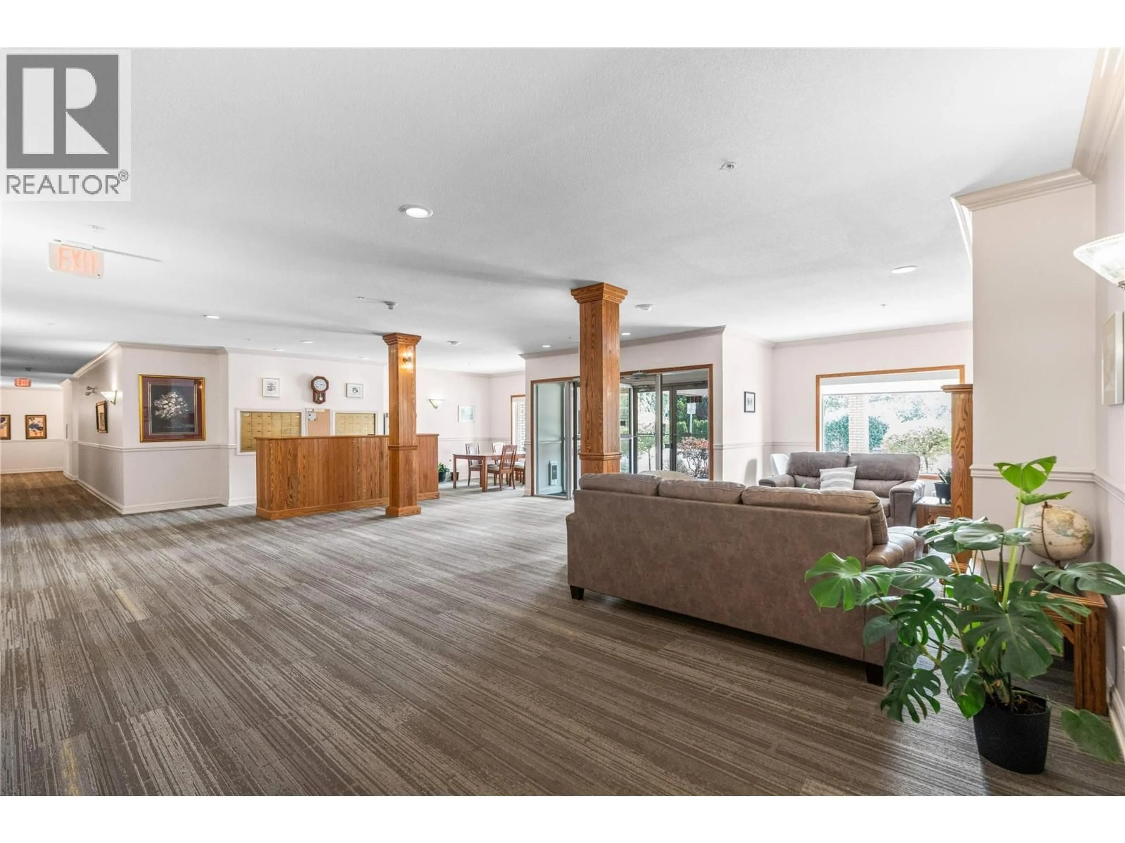 Lobby for 301 - 3805 30 AVENUE, Vernon British Columbia V1T9M3