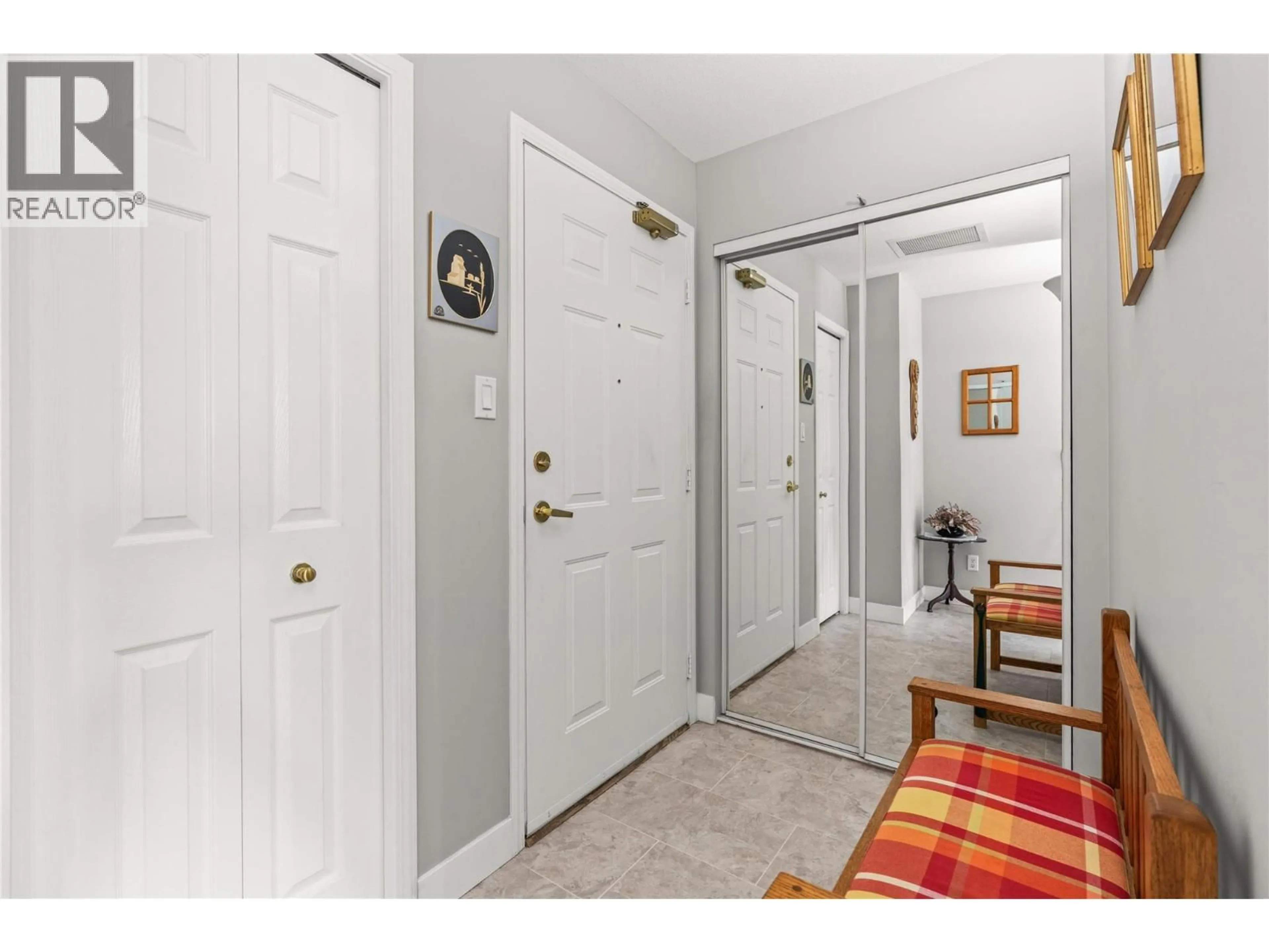 Indoor entryway for 301 - 3805 30 AVENUE, Vernon British Columbia V1T9M3