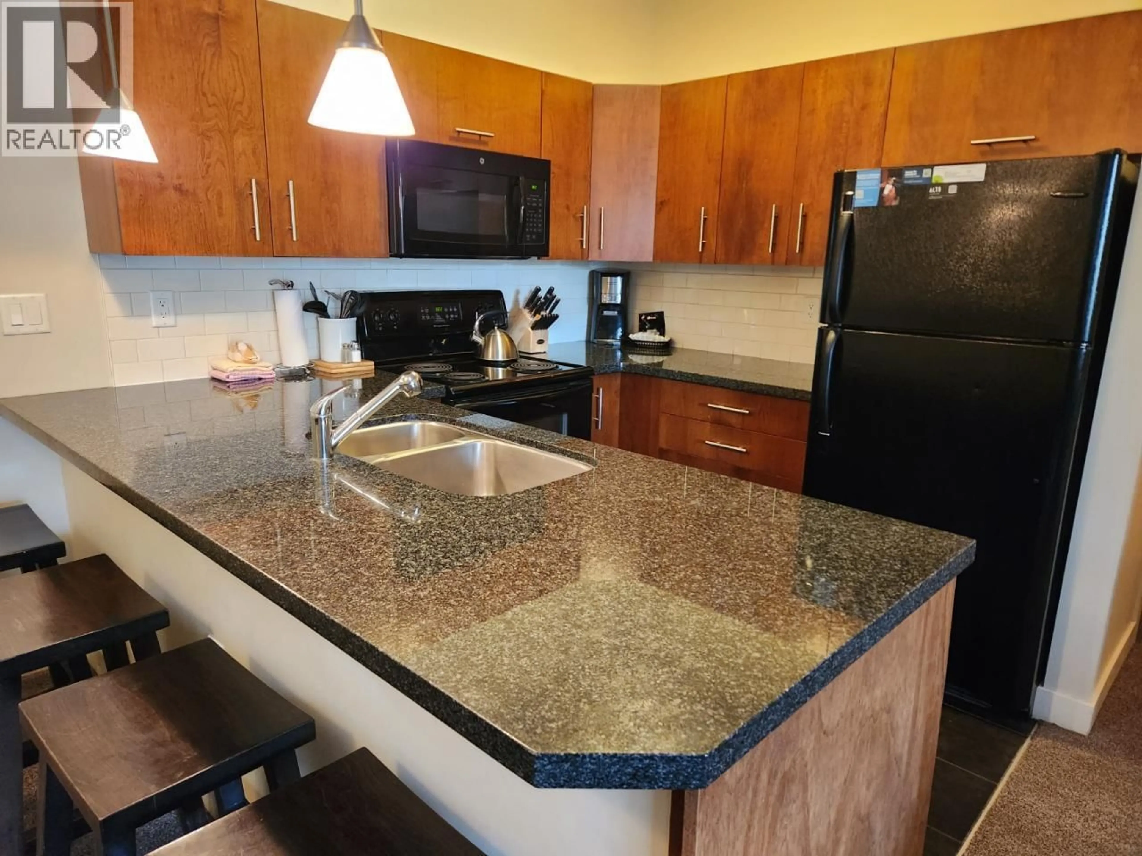 Standard kitchen, ceramic/tile floor for 114C - 2049 SUMMIT DRIVE, Panorama British Columbia V0A1T0