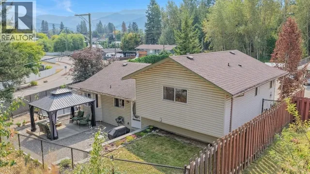 2209 LEBLANC STREET, Lumby 2