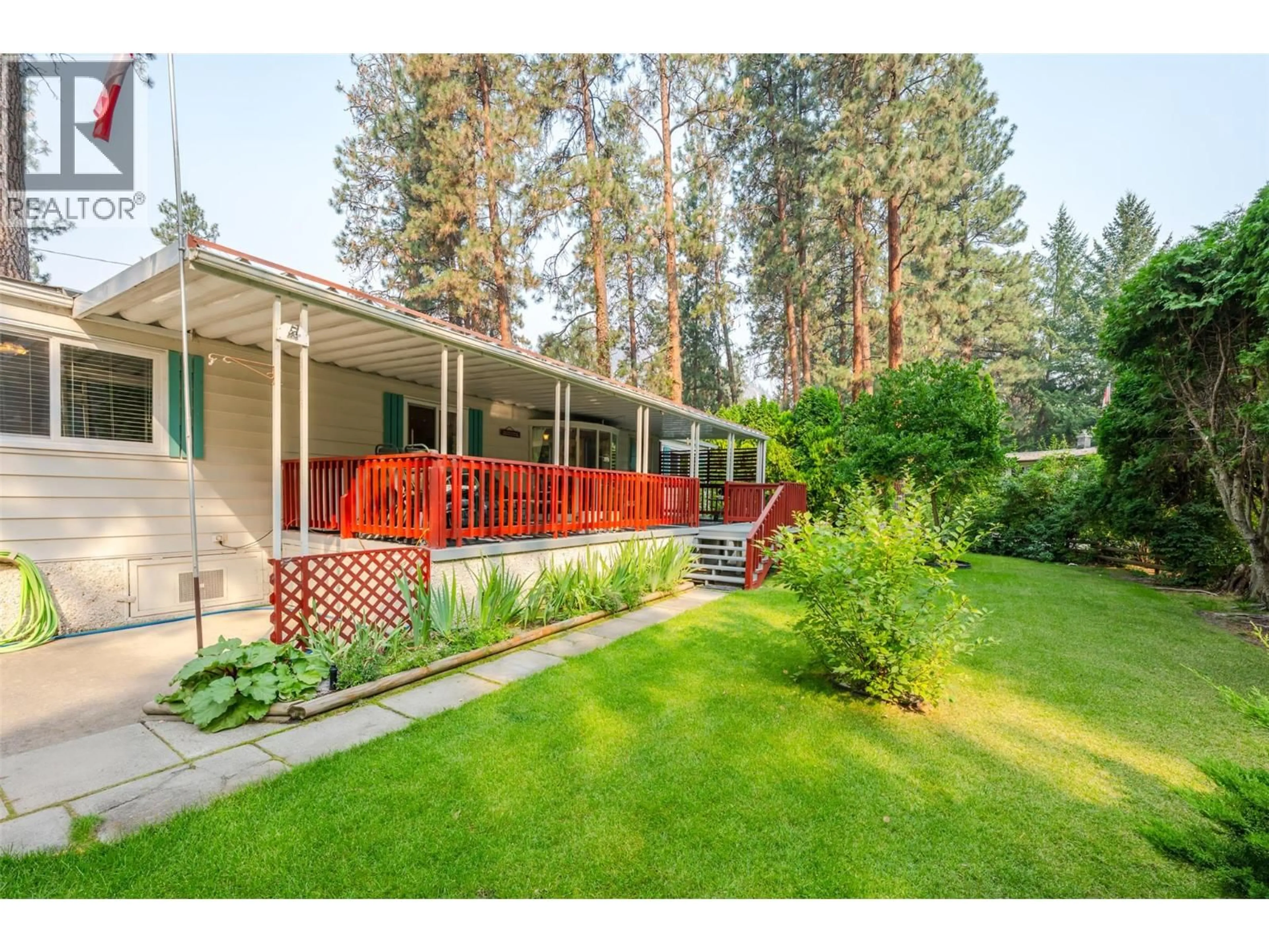 Patio, forest/trees view for 3 - 8487 97 HIGHWAY, Oliver British Columbia V0H1T2