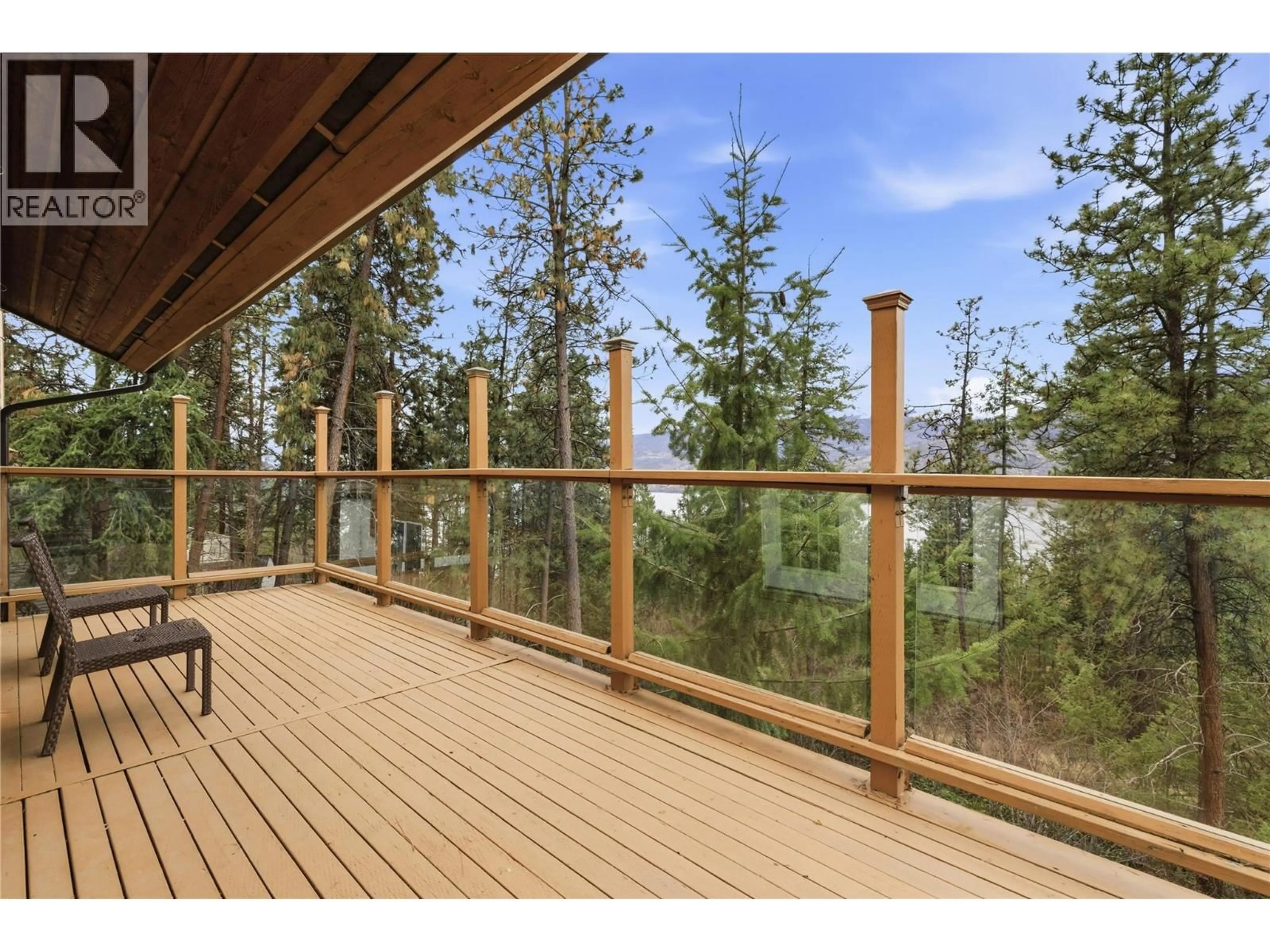 Patio, water/lake/river/ocean view for 324 CLIFTON ROAD NORTH, Kelowna British Columbia V1V1N4