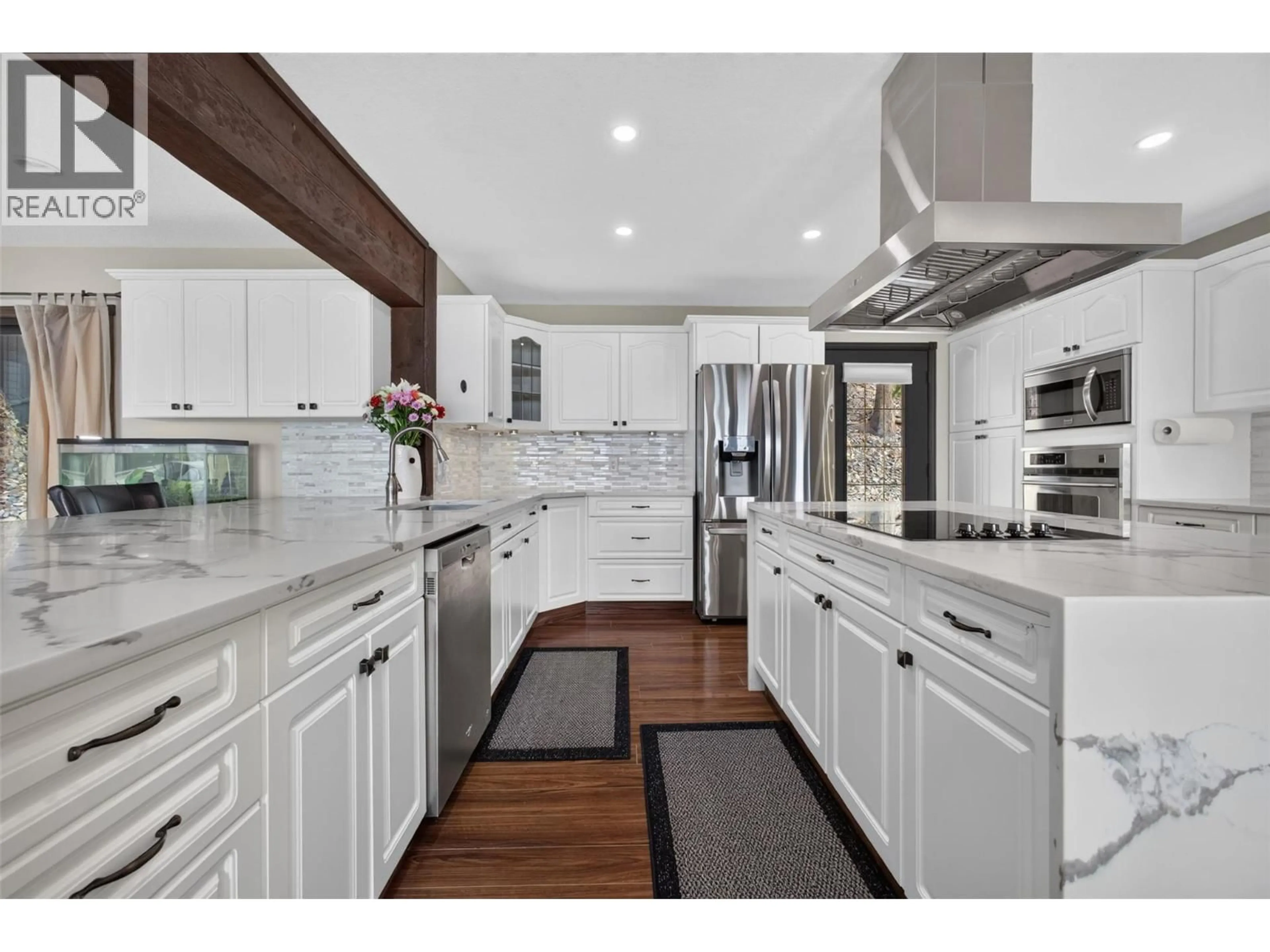 Contemporary kitchen, unknown for 7959 TRONSON ROAD, Vernon British Columbia V1T6L7