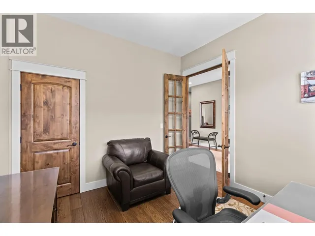 942 HEWETSON AVENUE, Kelowna 3