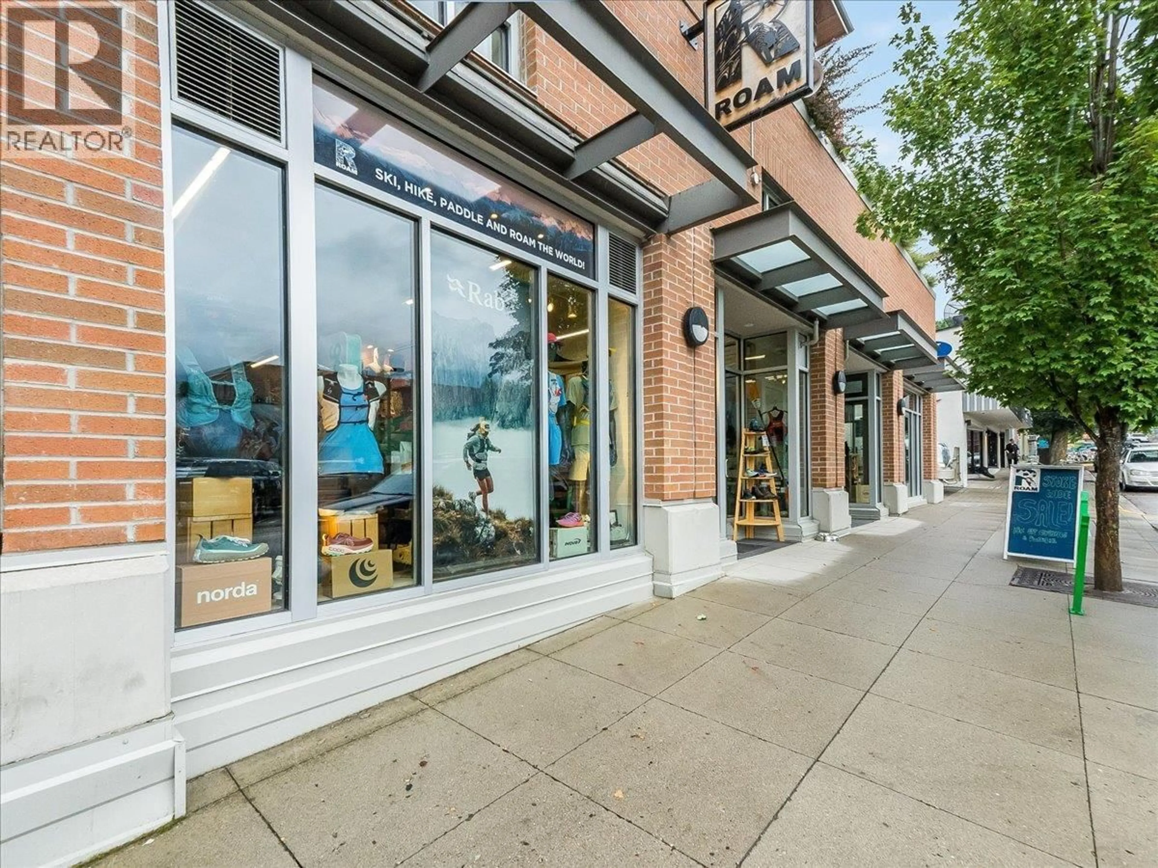 Patio, street for 405 HALL STREET, Nelson British Columbia V1L1Y9
