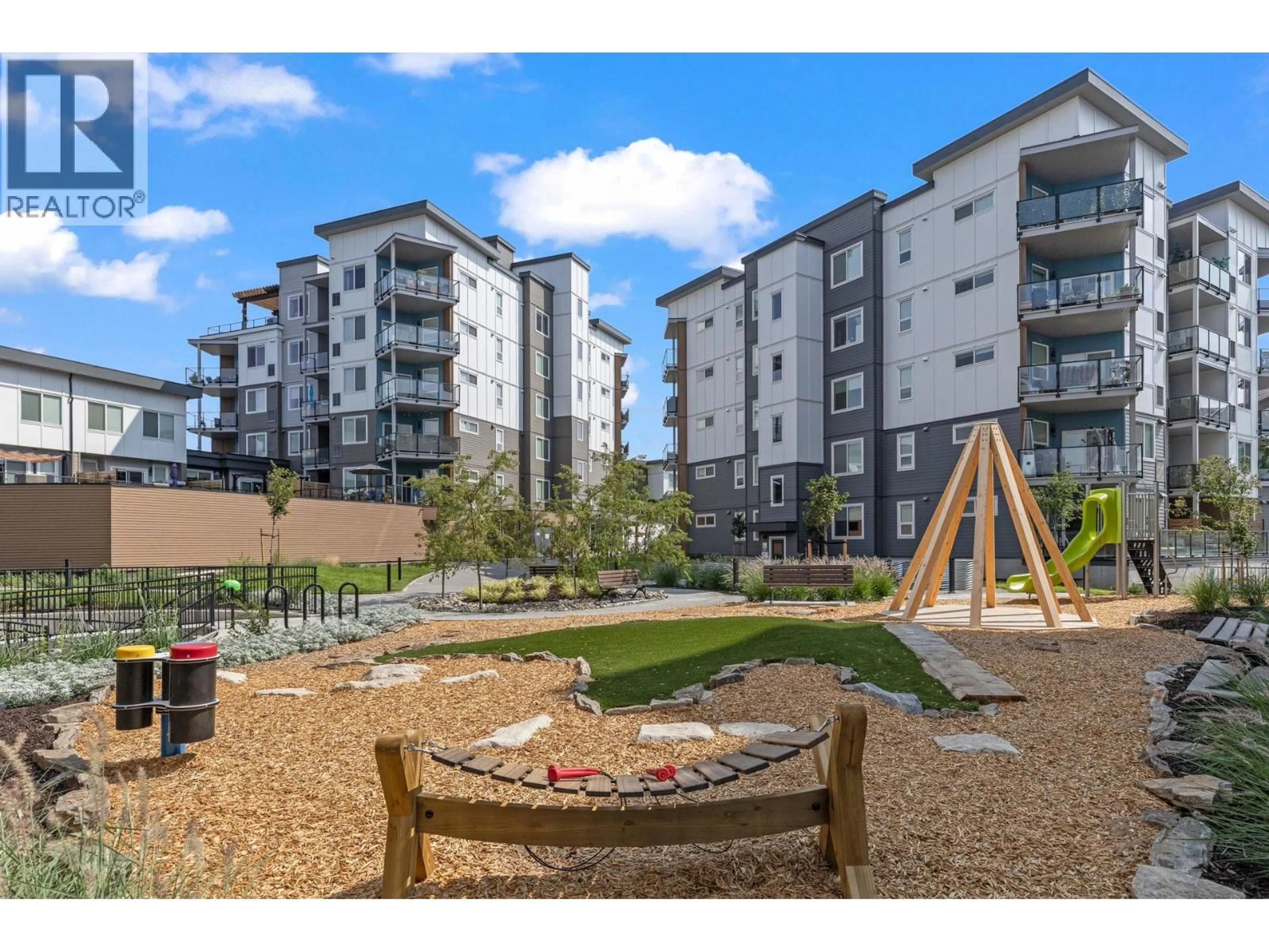 Patio, mountain view for 201 - 3630 MISSION SPRINGS DRIVE, Kelowna British Columbia V1S0B2