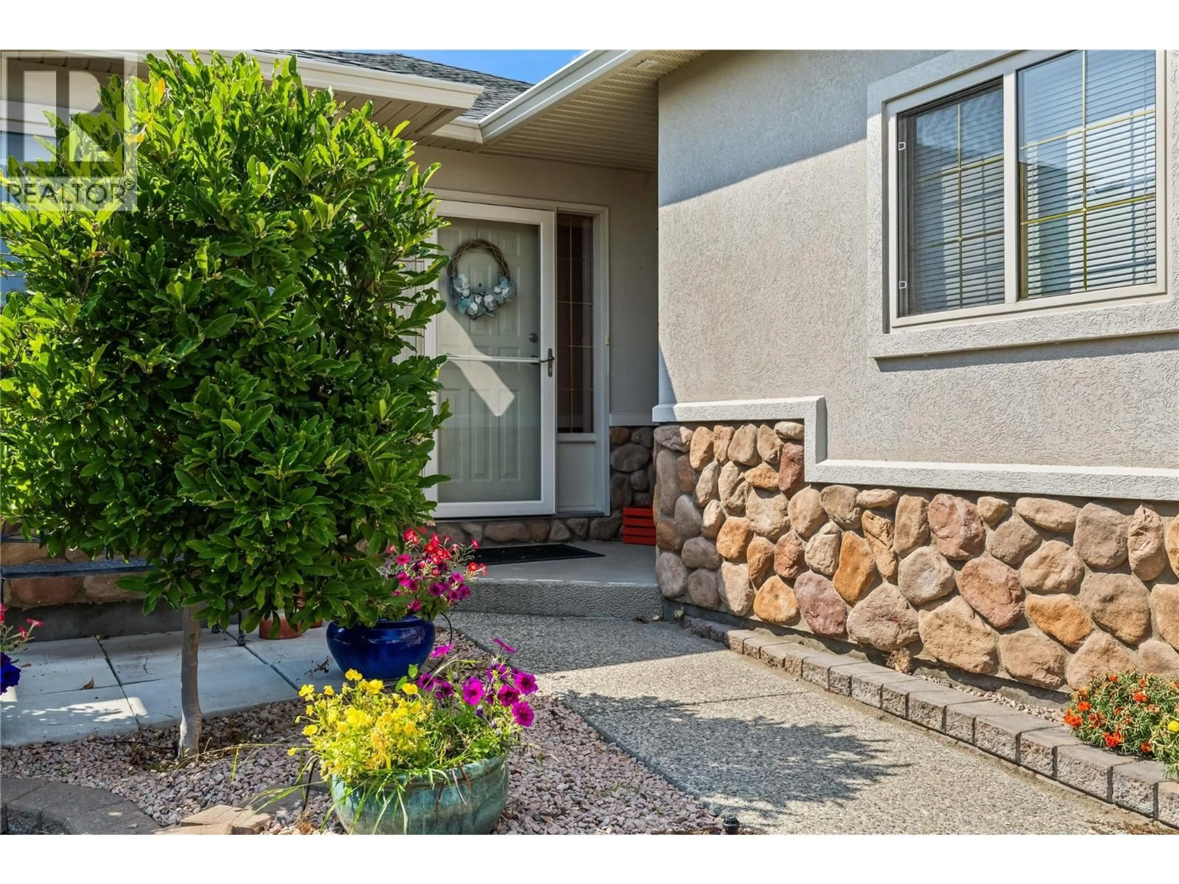 Indoor entryway for 441 - 2330 BUTT ROAD, West Kelowna British Columbia V4T2L3