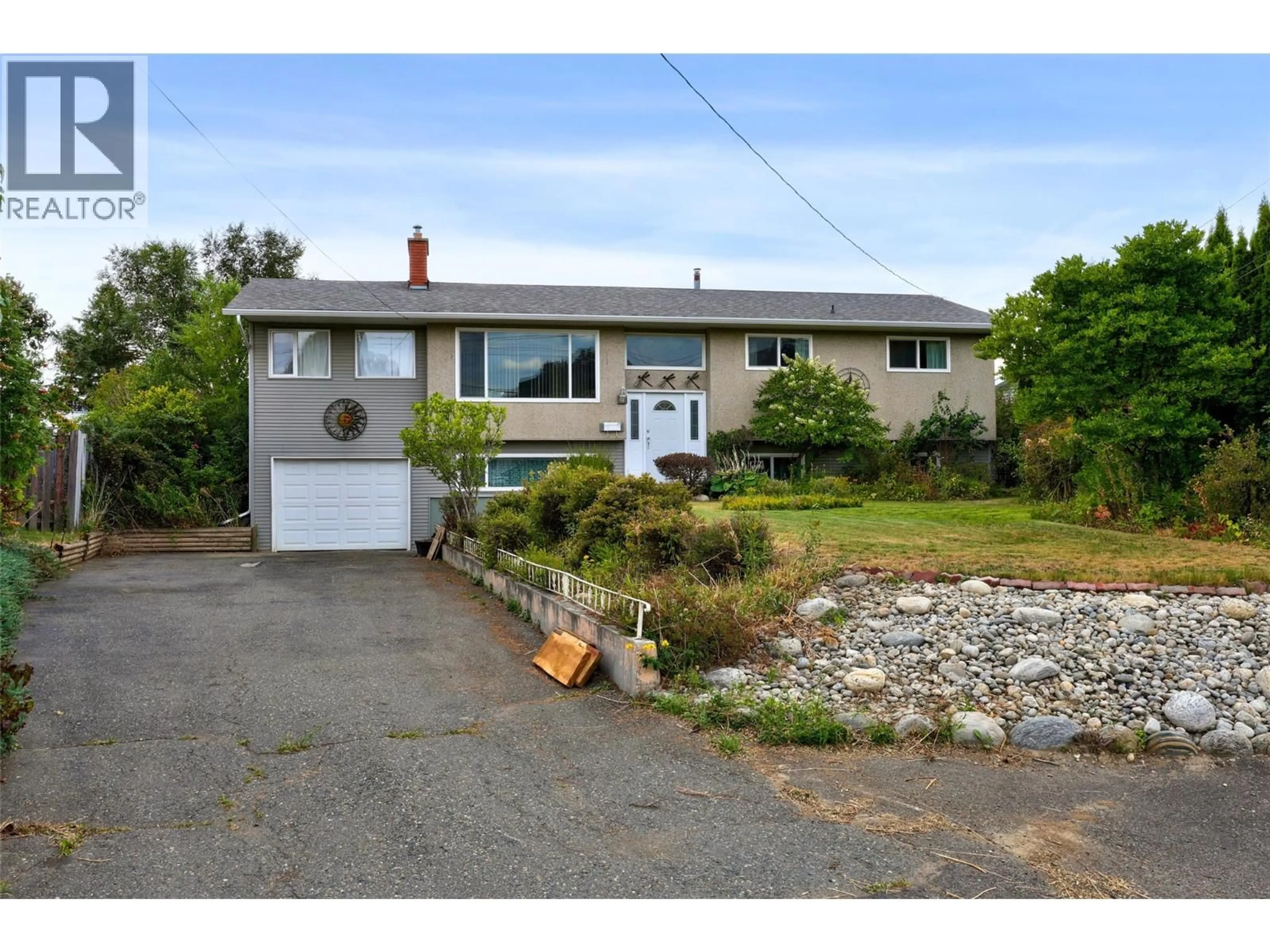 A pic from outside/outdoor area/front of a property/back of a property/a pic from drone, street for 1281 KIMBERLEY CRESCENT, Kamloops British Columbia V2B3B8