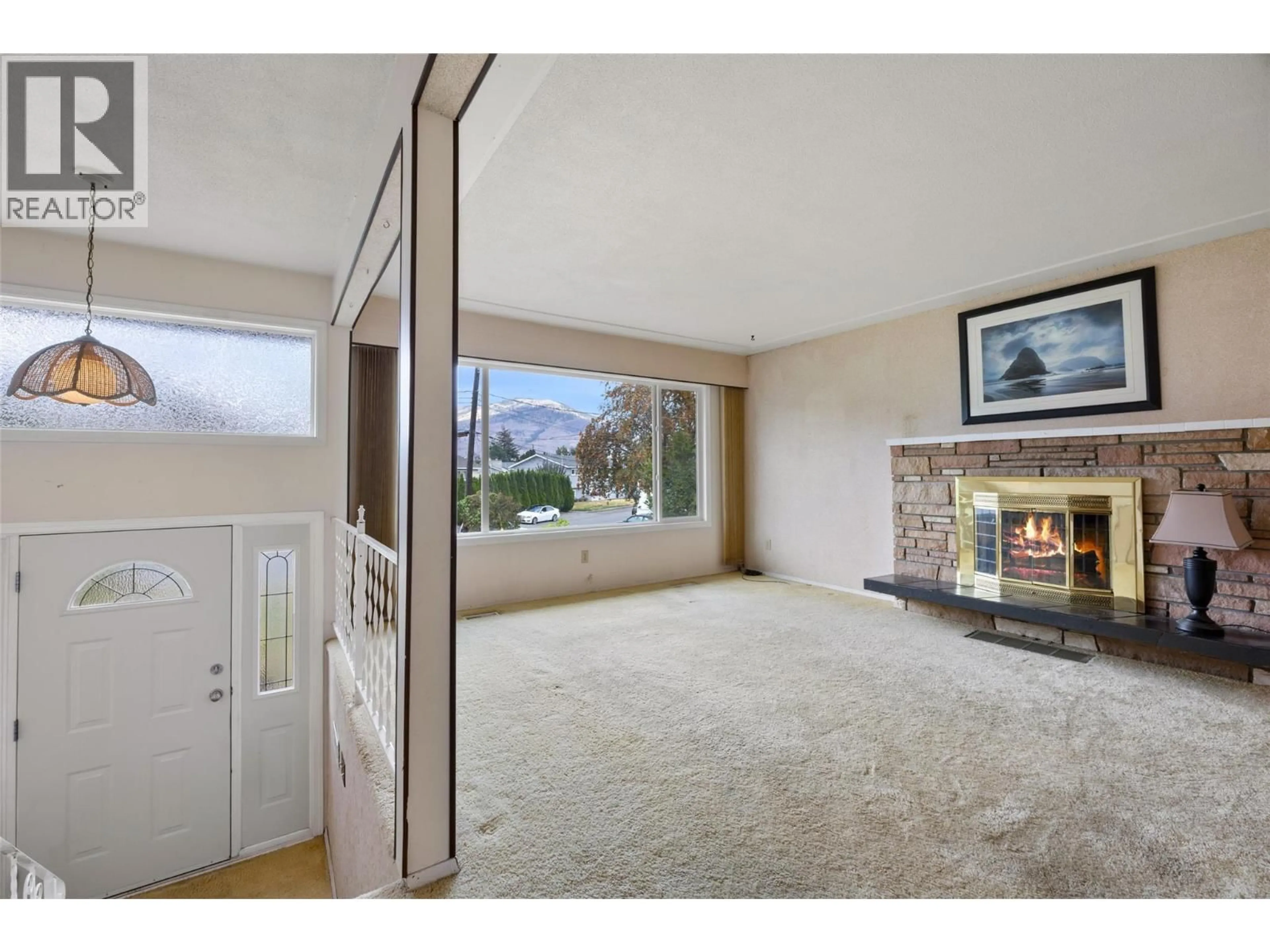 A pic of a room for 1281 KIMBERLEY CRESCENT, Kamloops British Columbia V2B3B8