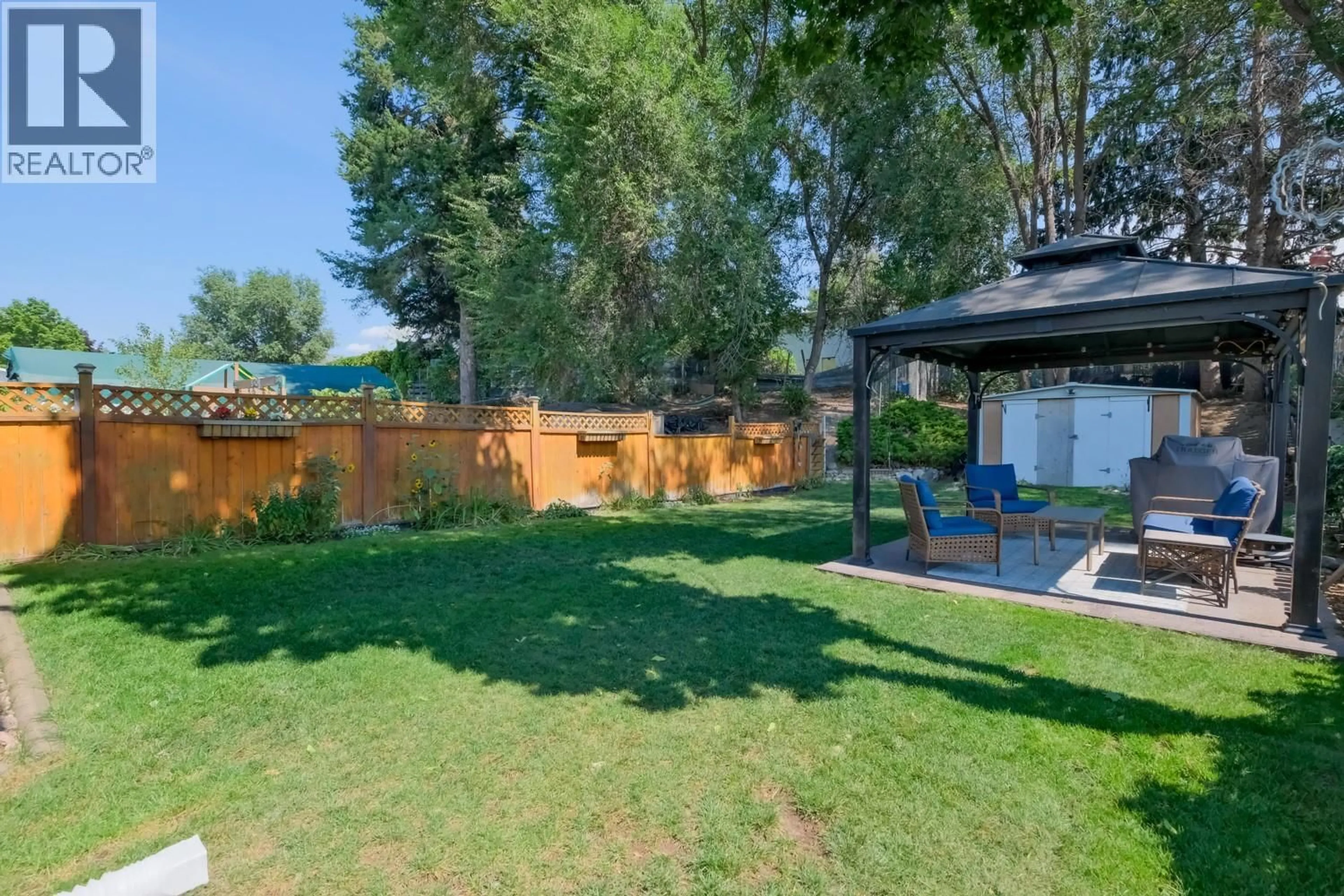 Patio, unknown for 747 HOLLYWOOD ROAD SOUTH, Kelowna British Columbia V1X5N1