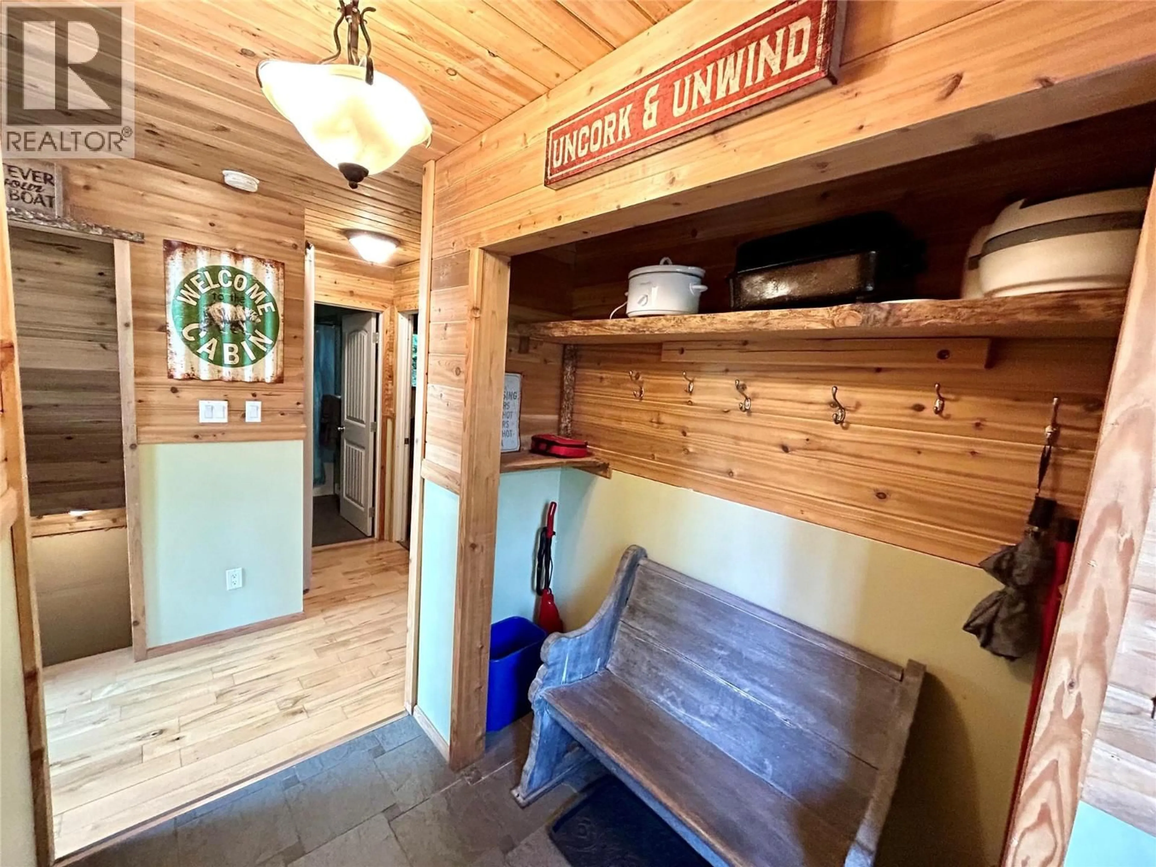 Indoor entryway for 3000 VICKERS TRAIL, Anglemont British Columbia V0E1M8