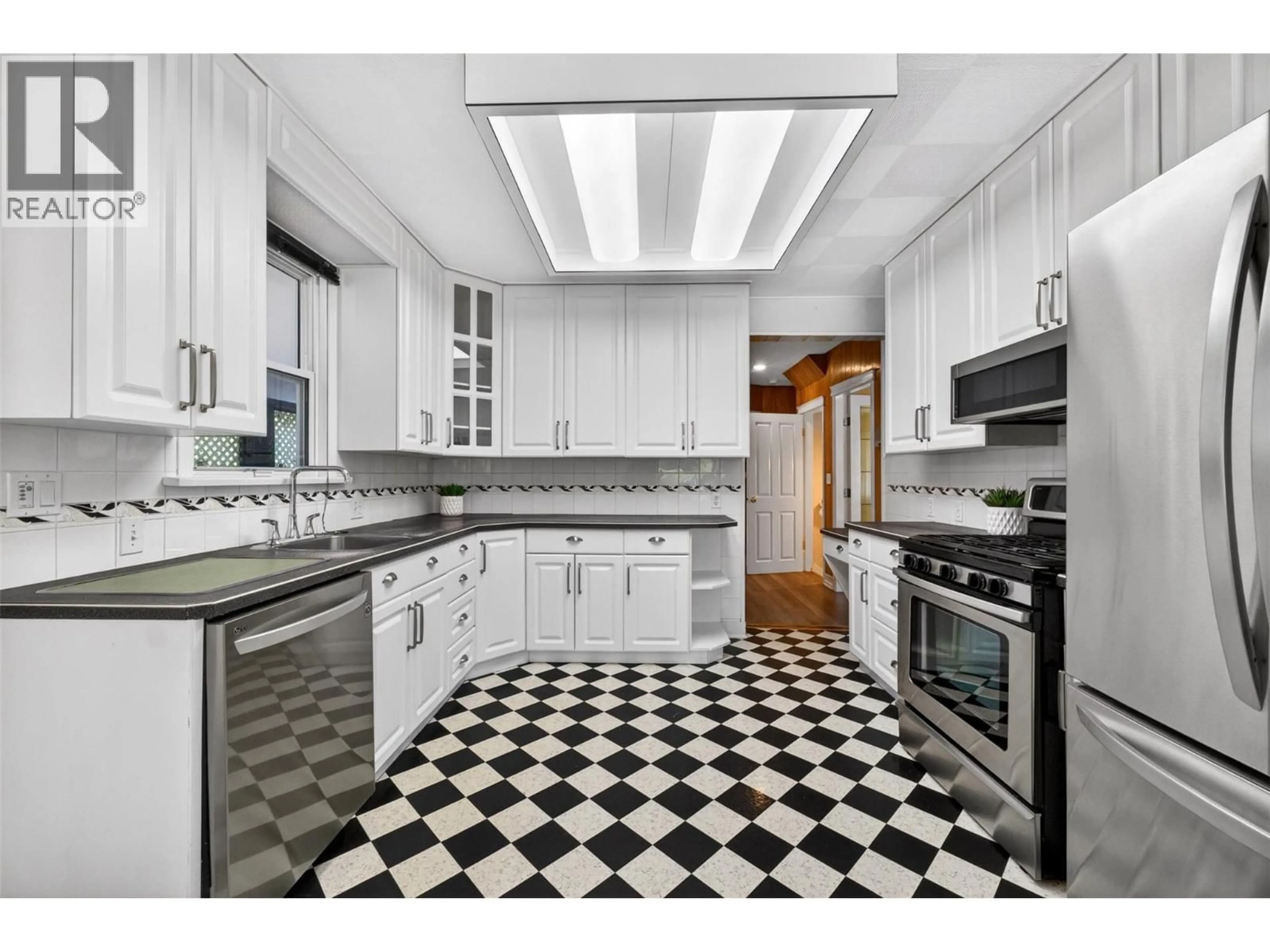Standard kitchen, ceramic/tile floor for 900 SICAMOUS STREET, Enderby British Columbia V0E1V0