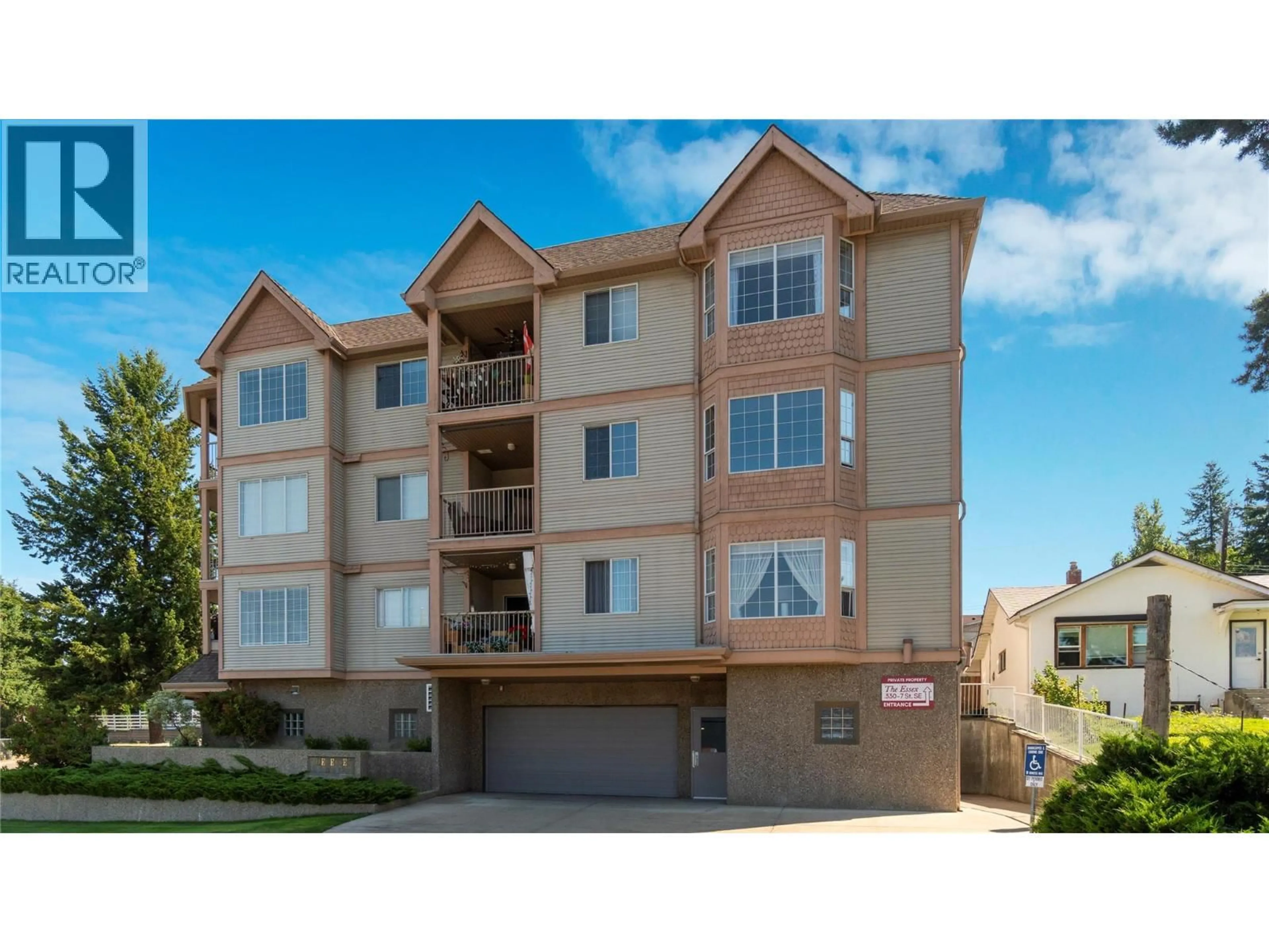 A pic from outside/outdoor area/front of a property/back of a property/a pic from drone, unknown for 303 - 330 7 STREET SOUTHEAST, Salmon Arm British Columbia V1E1S7