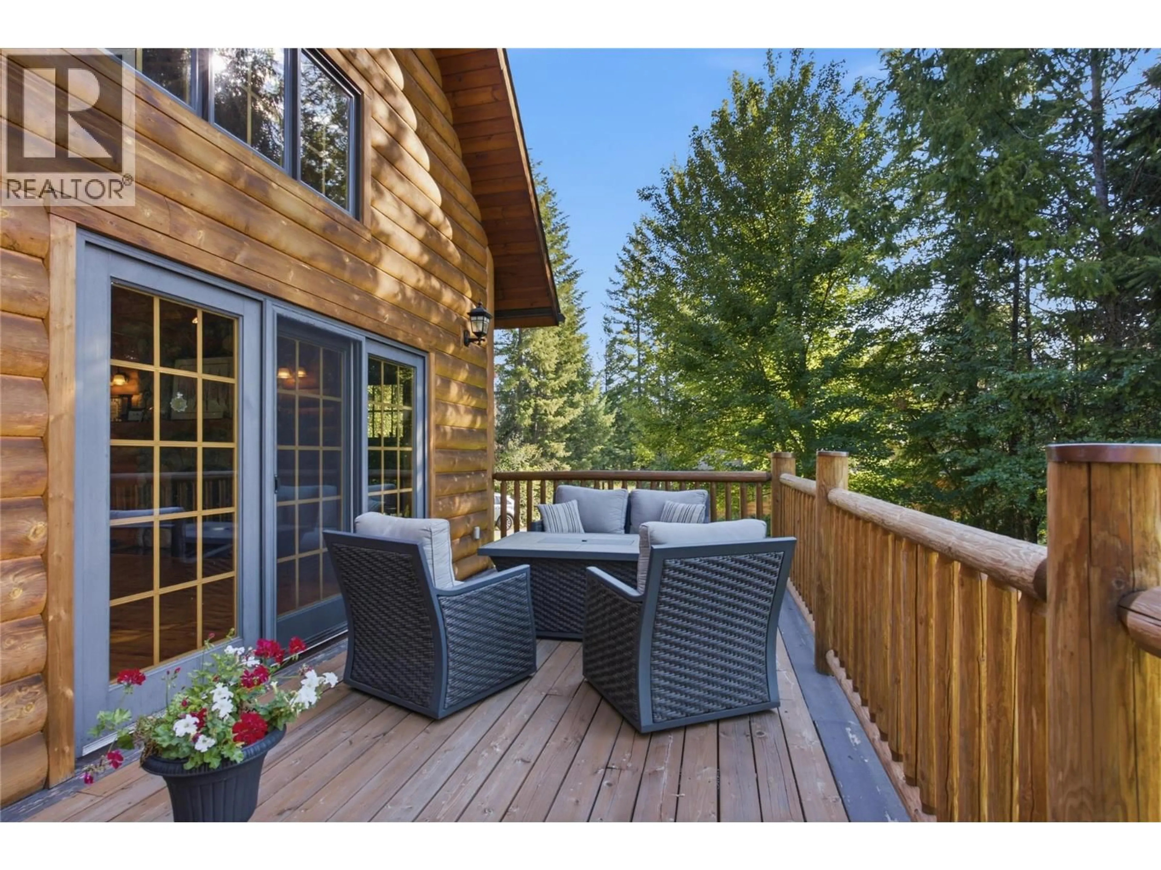 Patio, unknown for 580 PARK DRIVE, Clearwater British Columbia V0E1N1
