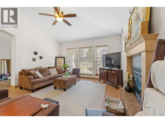 5438 FARRON STREET, Kelowna 5