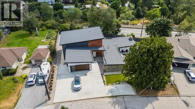 3429 8TH AVENUE, Castlegar 3