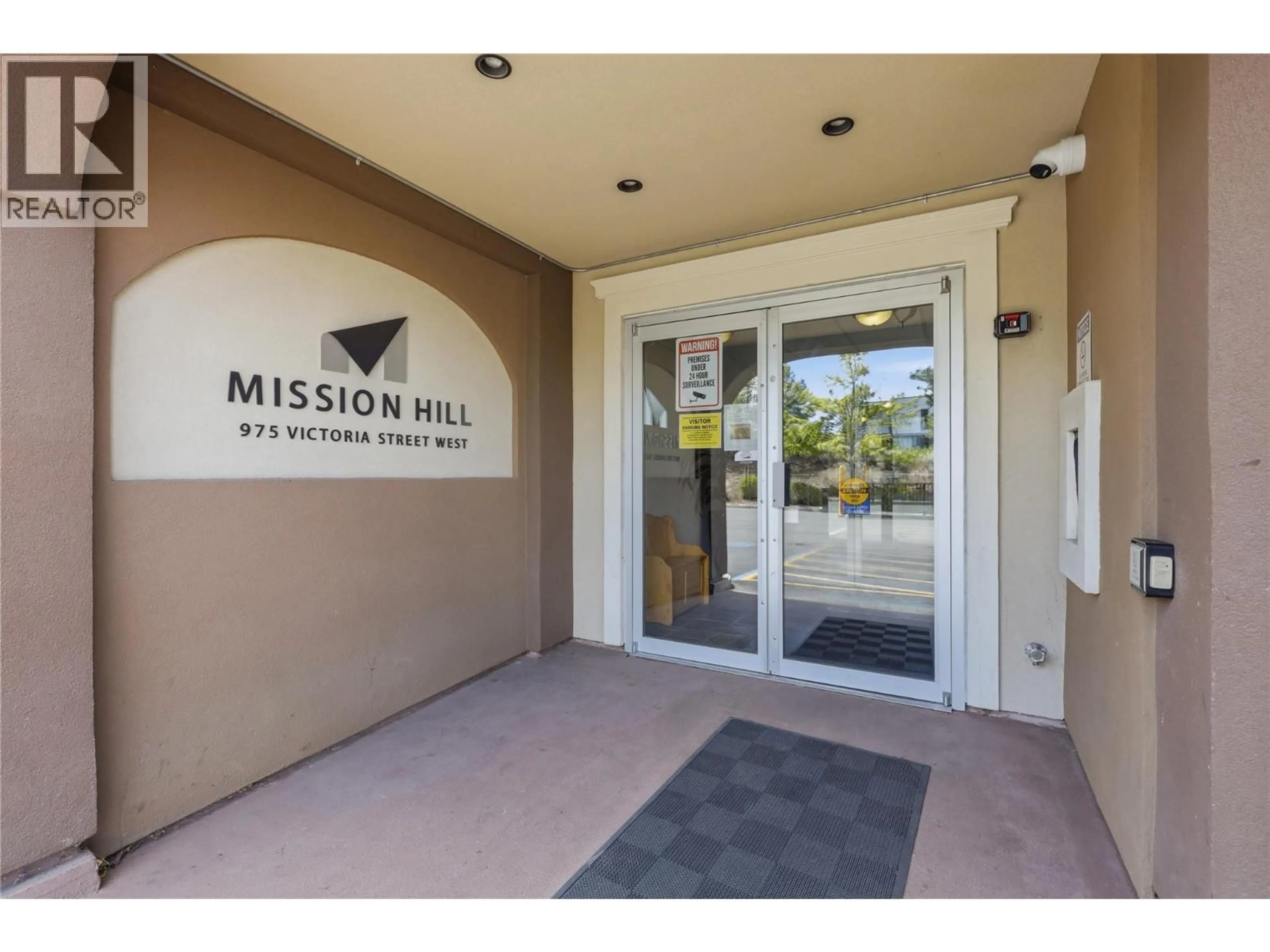 Indoor foyer for 503 - 975 VICTORIA STREET WEST, Kamloops British Columbia V2C0C2