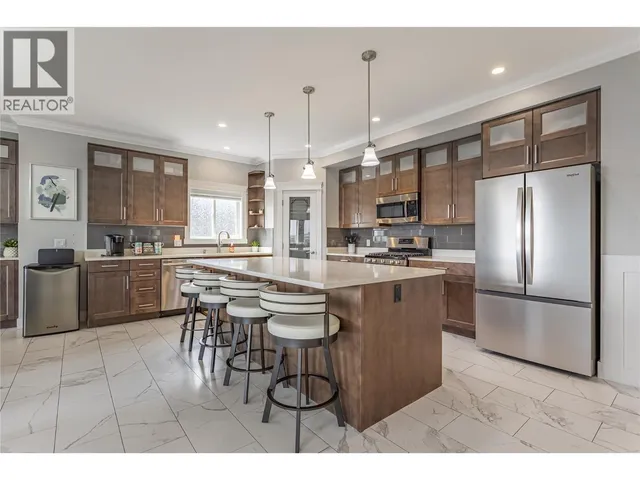 1774 CROSBY ROAD, Kelowna 2
