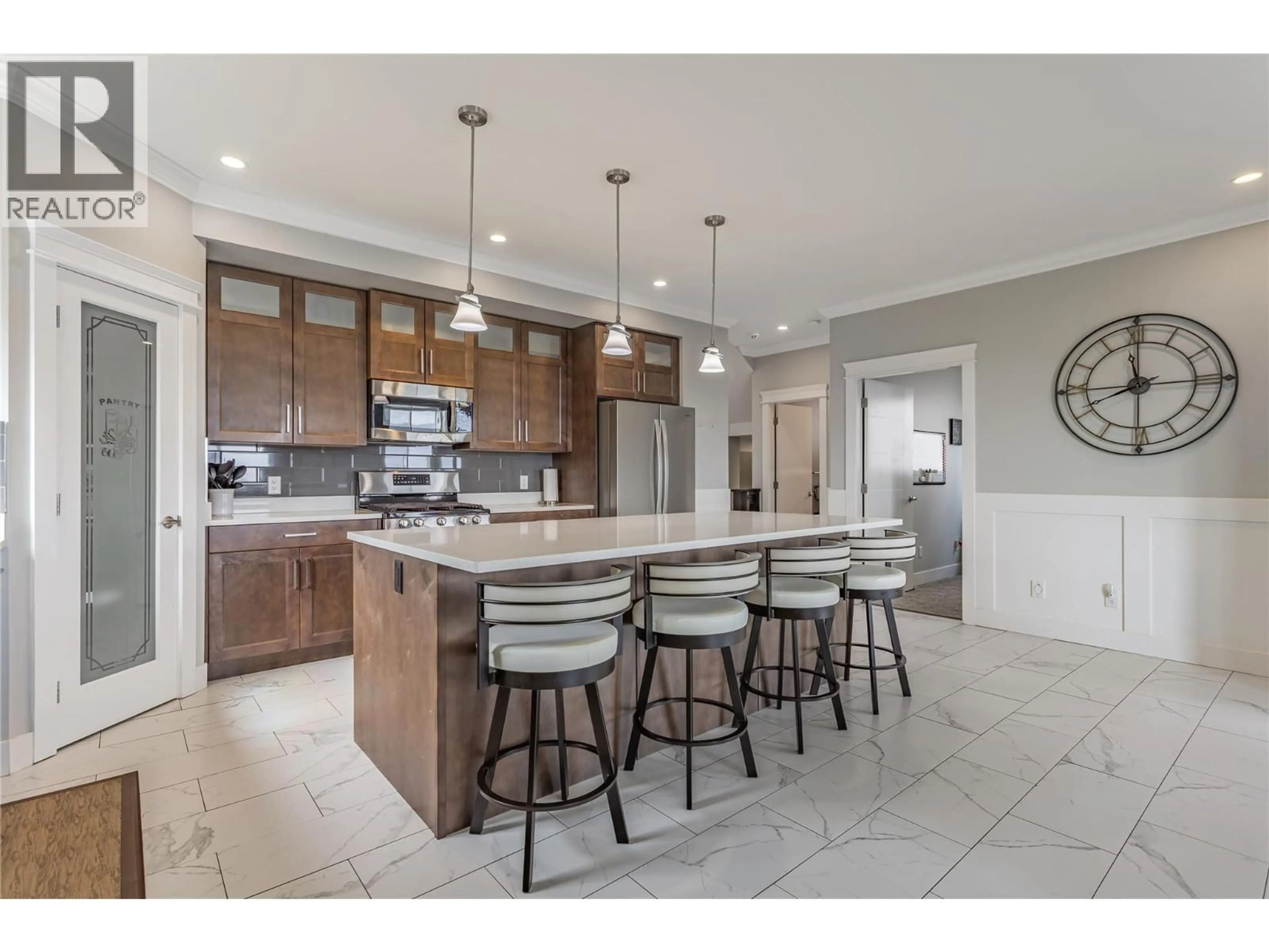 Open concept kitchen, ceramic/tile floor for 1774 CROSBY ROAD, Kelowna British Columbia V1V3G5