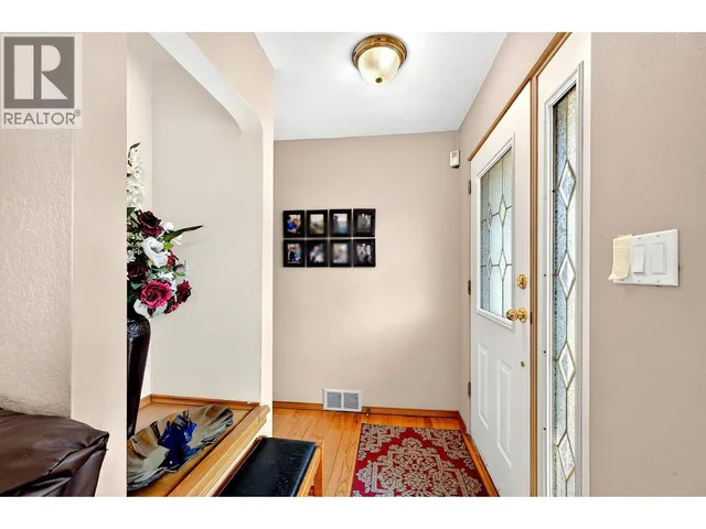 792 MUNRO STREET, Kamloops 2