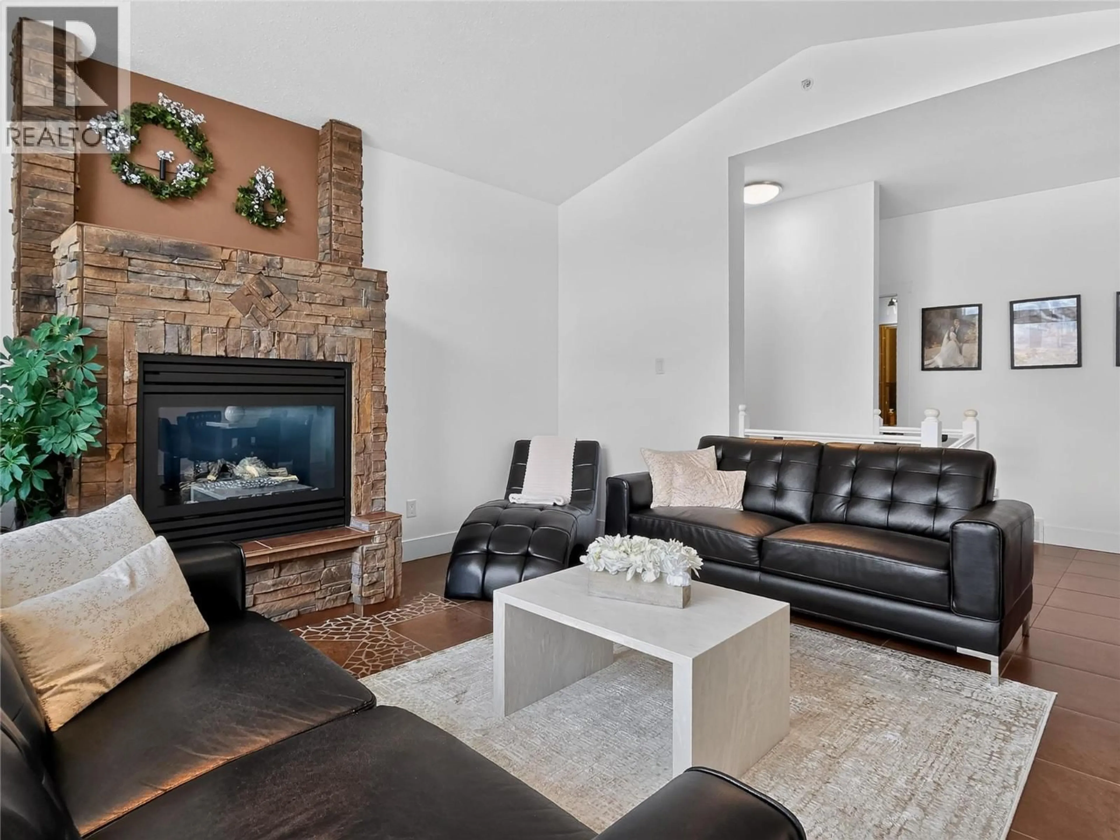 Living room with furniture, unknown for 8723 BADGER DRIVE, Kamloops British Columbia V2C0B2
