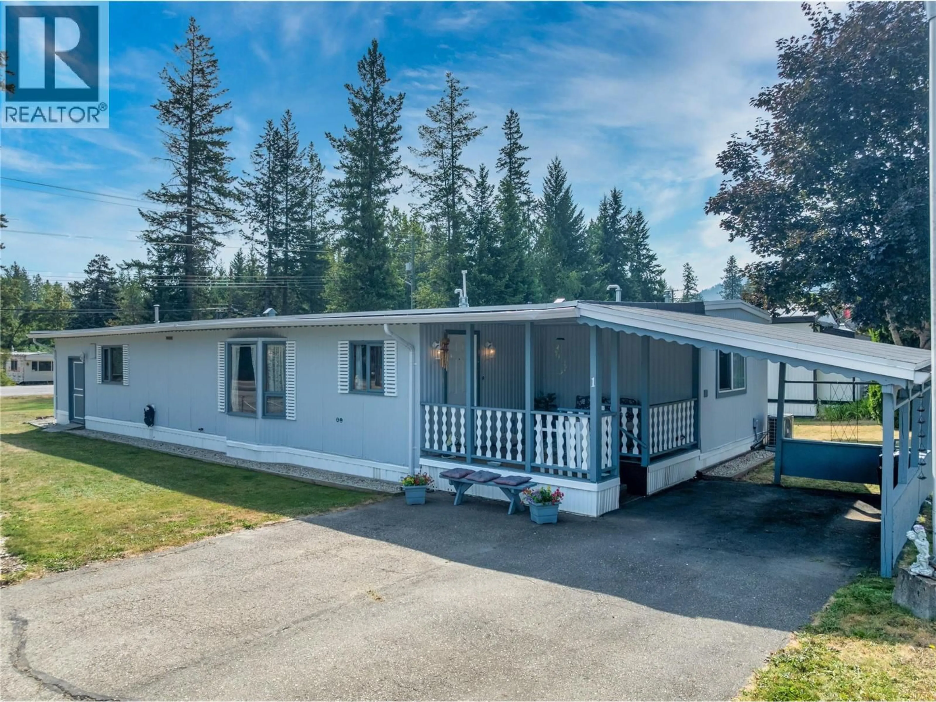 Home with vinyl exterior material, unknown for 1 - 1361 30 STREET SOUTHEAST, Salmon Arm British Columbia V1E2N4