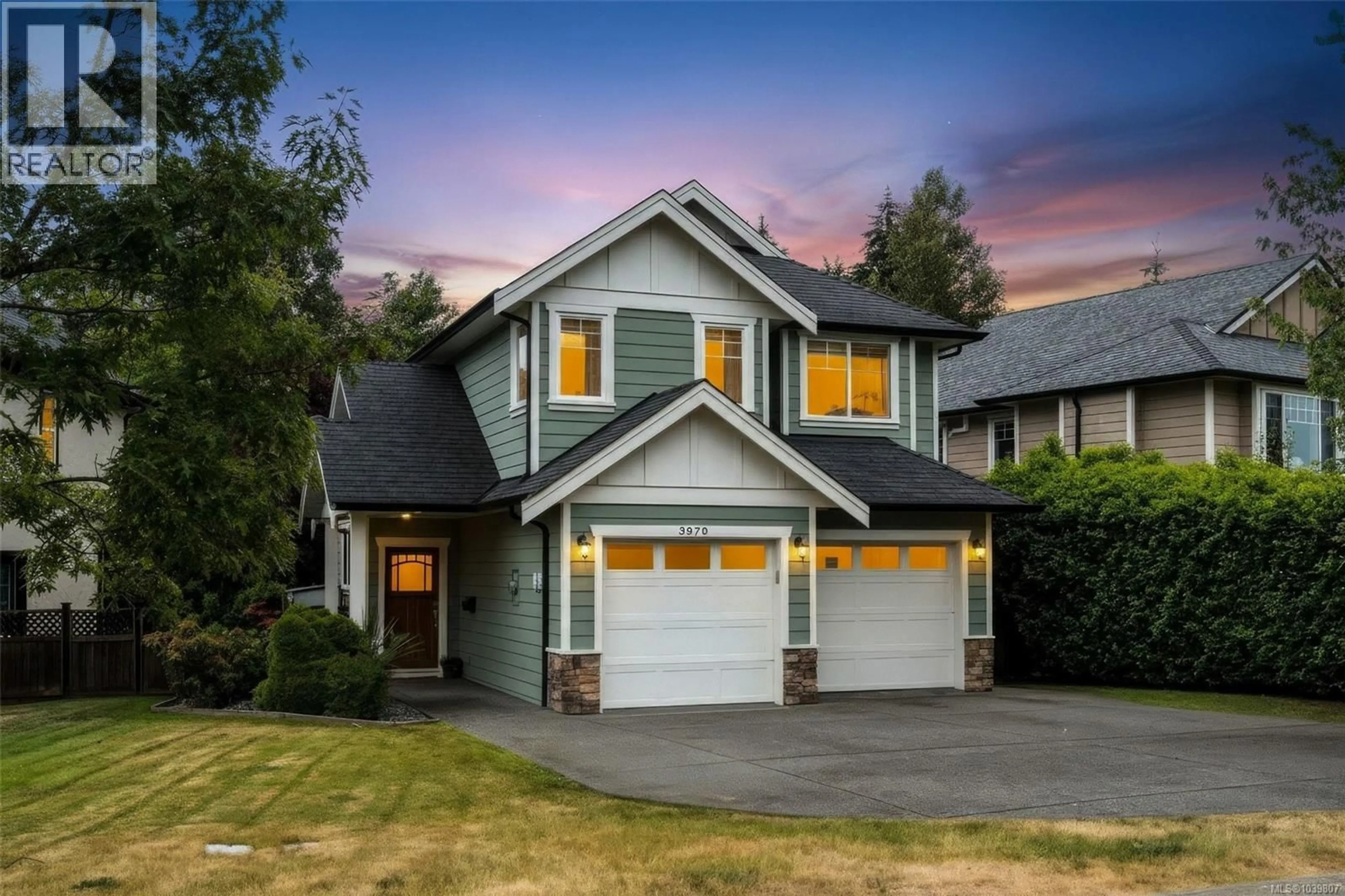 Home with vinyl exterior material, street for 3979 SOUTH VALLEY DRIVE, Saanich British Columbia V8Z7Z1