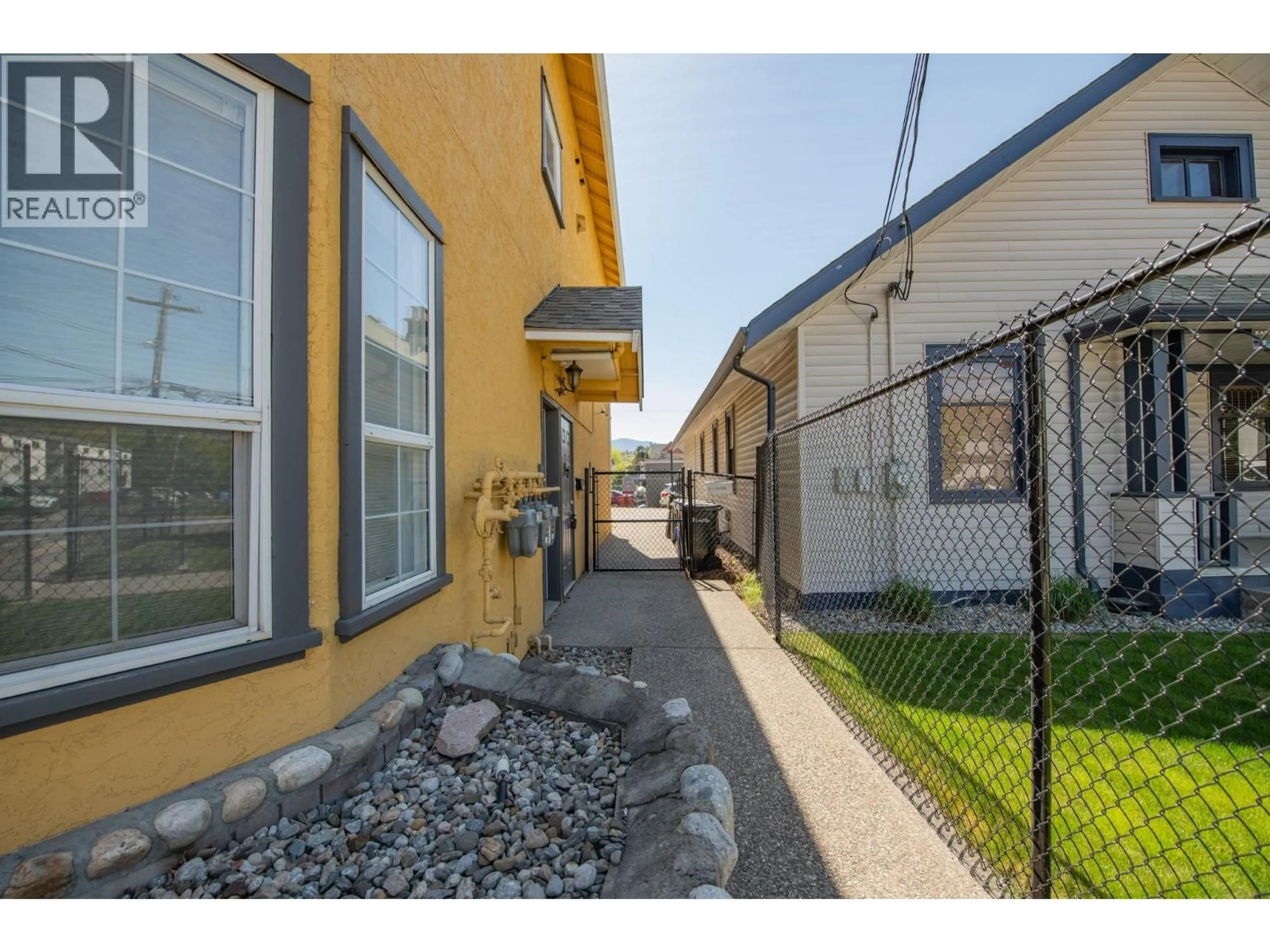 Unknown for 2 - 3414A 28TH AVENUE, Vernon British Columbia V1T1W9