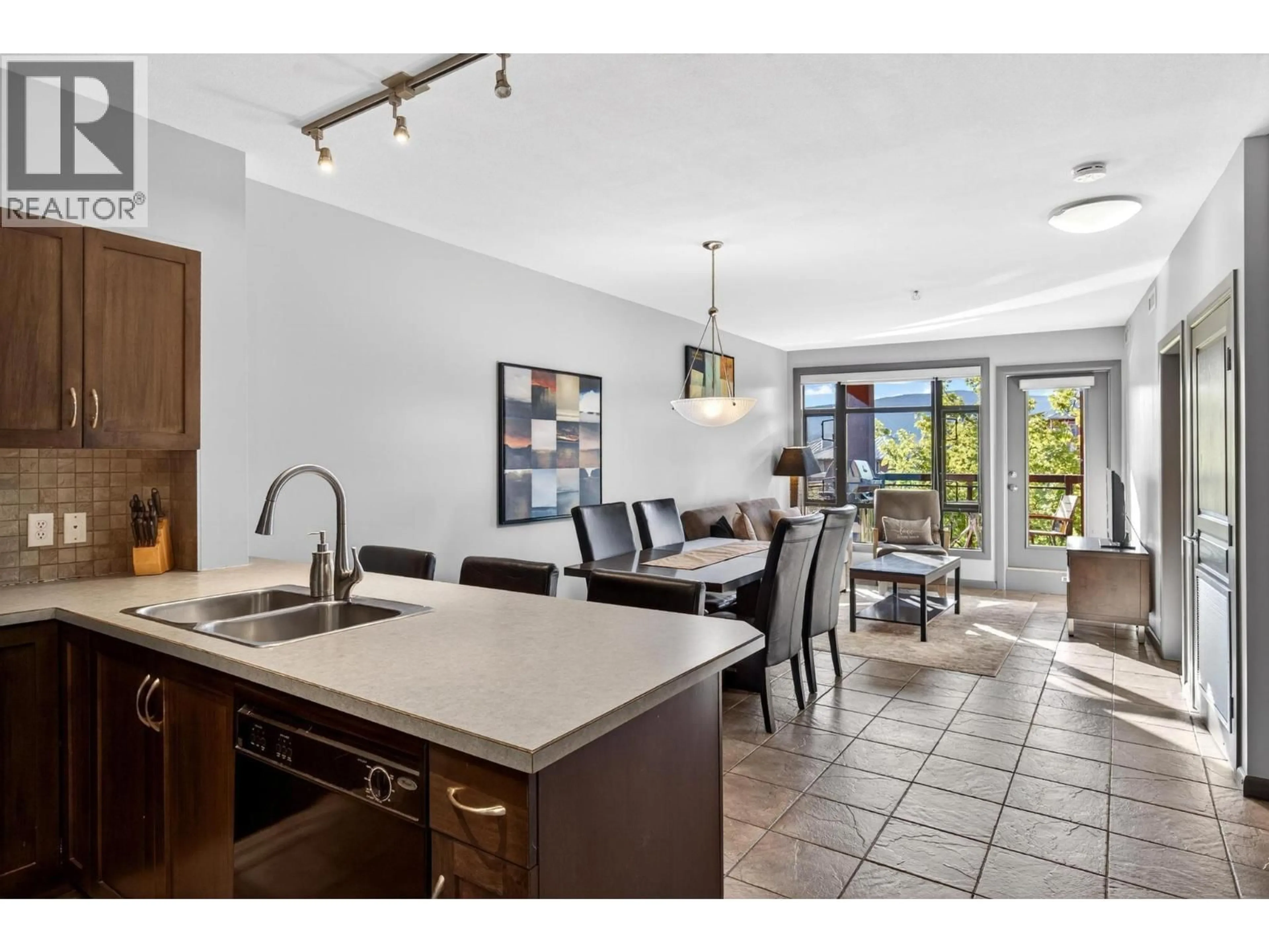 Open concept kitchen, ceramic/tile floor for 308 - 654 COOK ROAD, Kelowna British Columbia V1W3G7