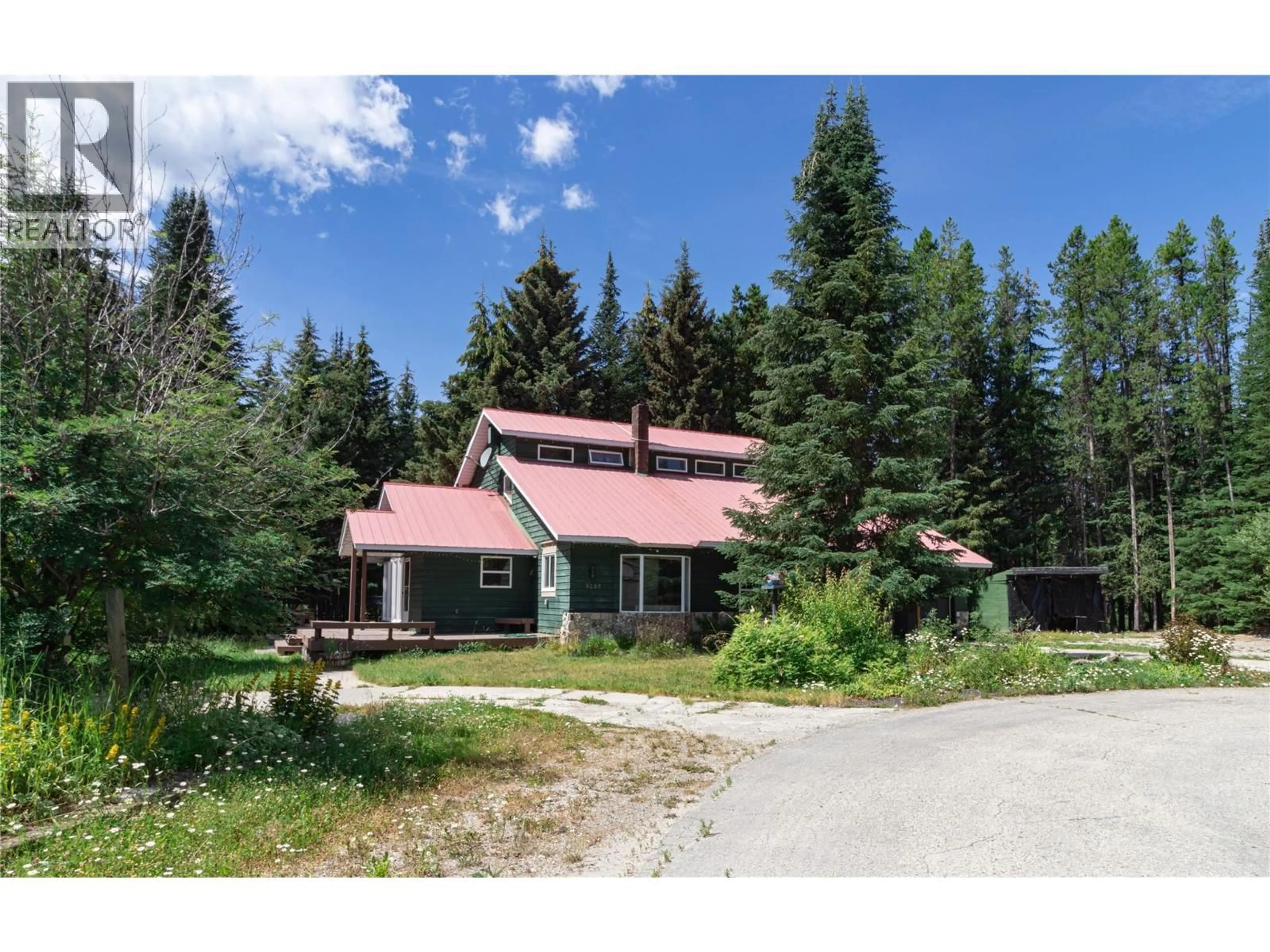 A pic from outside/outdoor area/front of a property/back of a property/a pic from drone, mountain view for 9395 SUNSET ROAD, Joe Rich British Columbia V1X4K5