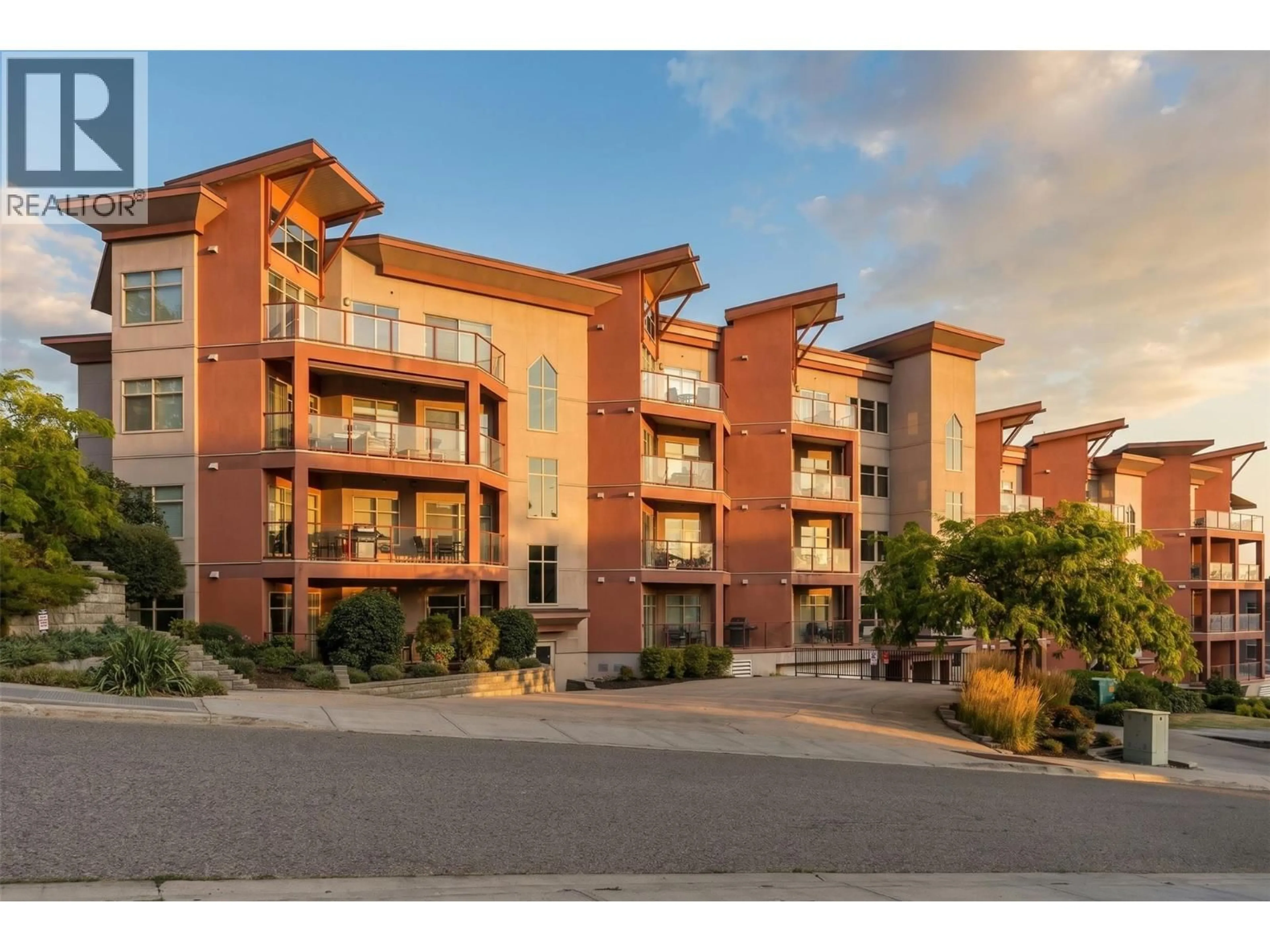 A pic from outside/outdoor area/front of a property/back of a property/a pic from drone, unknown for 406 - 3211 SKYVIEW LANE, West Kelowna British Columbia V4T3J3