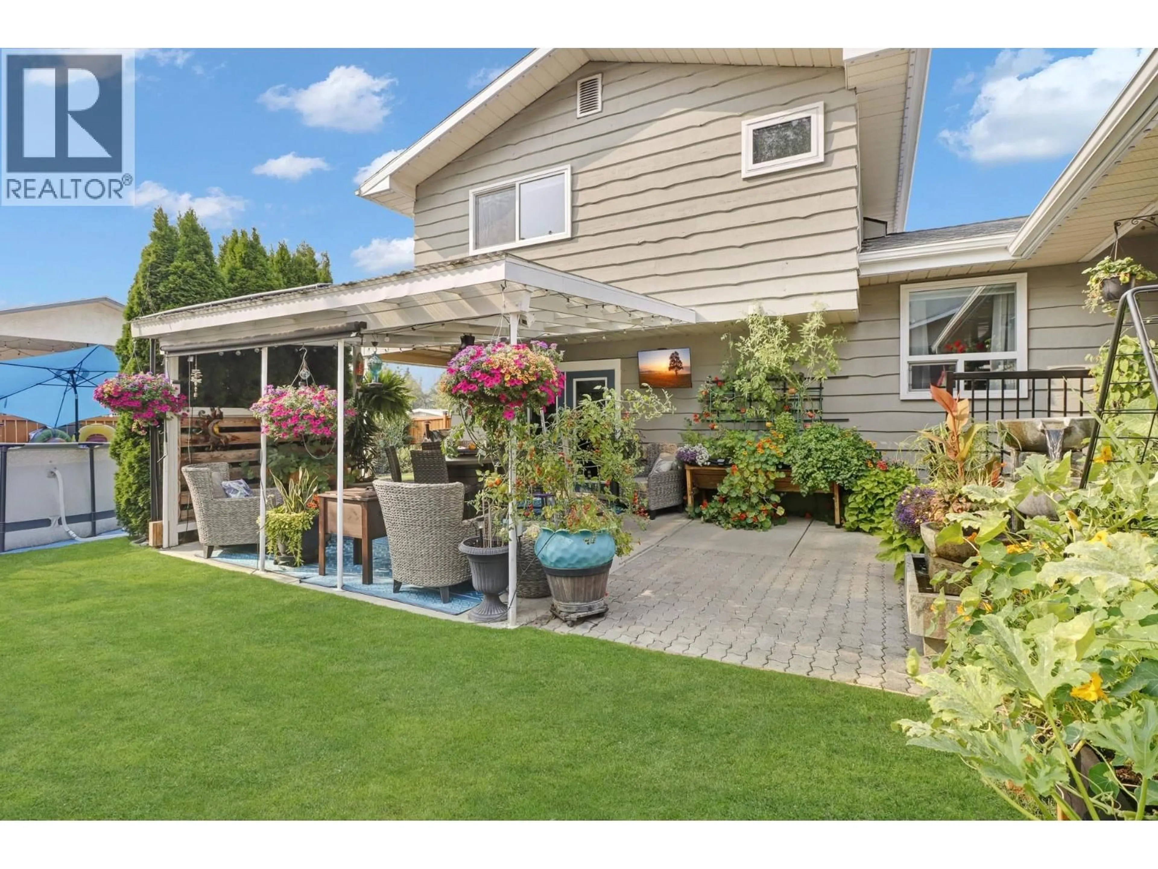Patio, street for 701 17TH AVENUE SOUTH, Cranbrook British Columbia V1C3B6