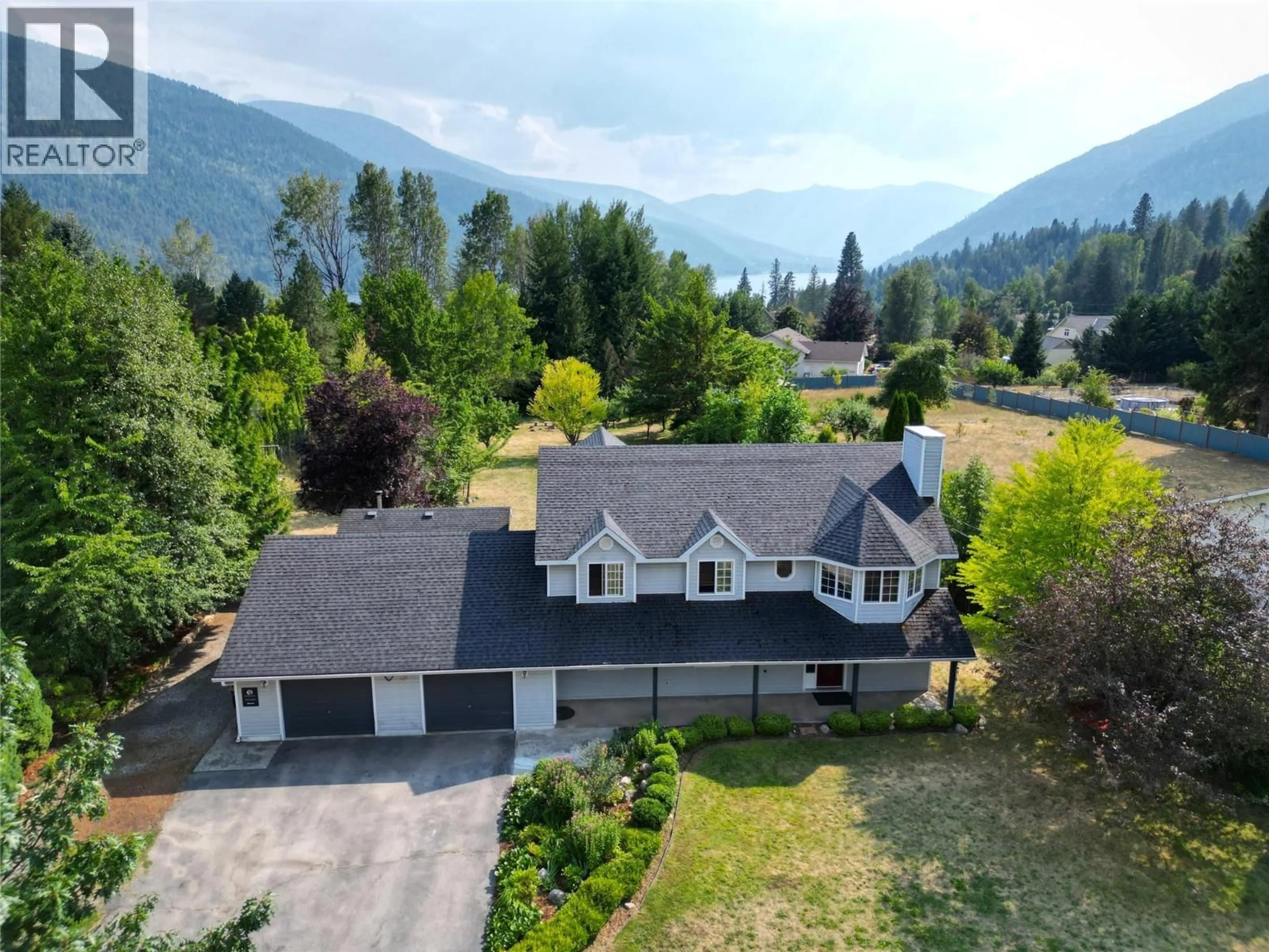A pic from outside/outdoor area/front of a property/back of a property/a pic from drone, mountain view for 2774 WAITE ROAD, Nelson British Columbia V1L6K9