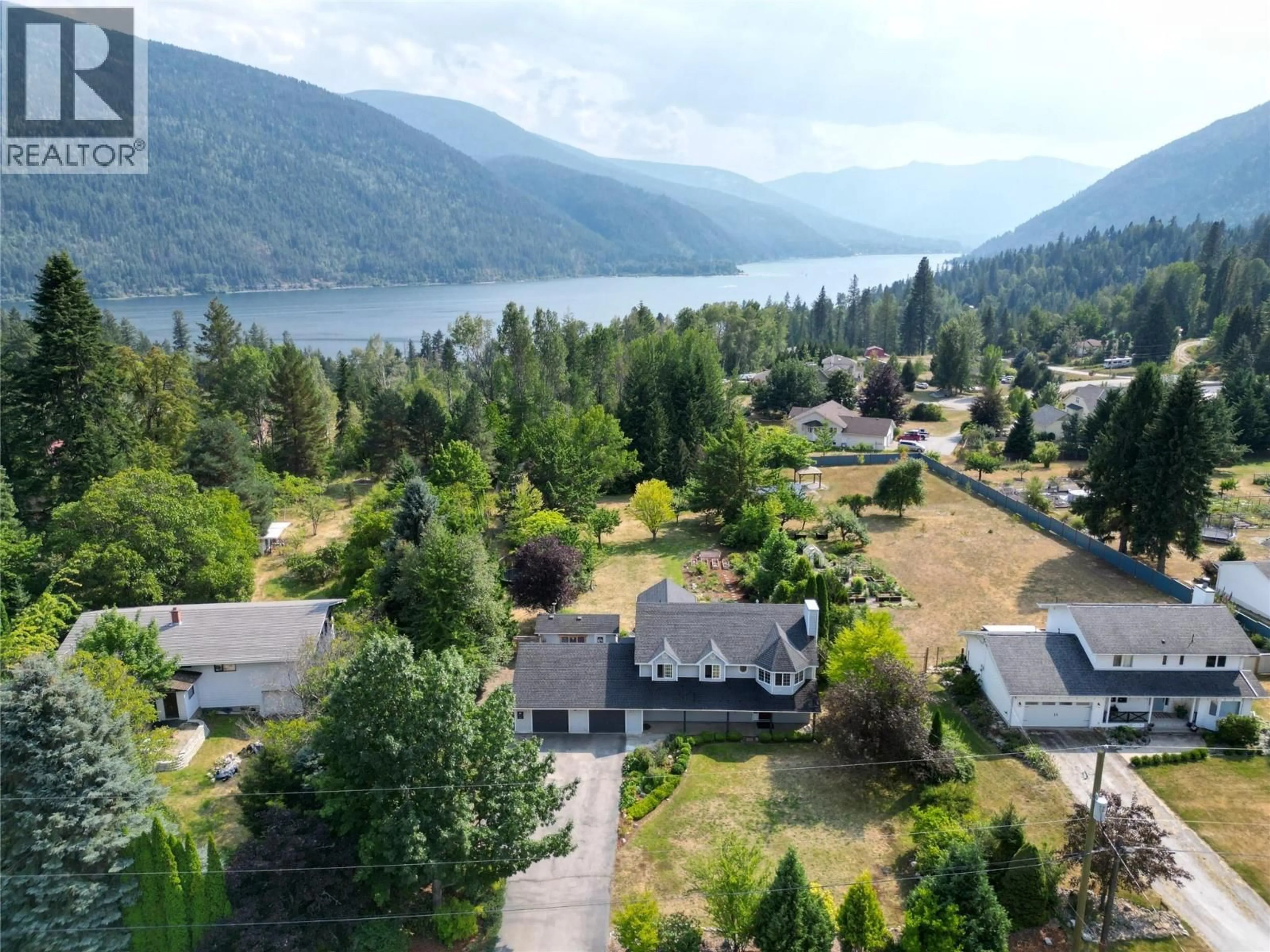 A pic from outside/outdoor area/front of a property/back of a property/a pic from drone, water/lake/river/ocean view for 2774 WAITE ROAD, Nelson British Columbia V1L6K9