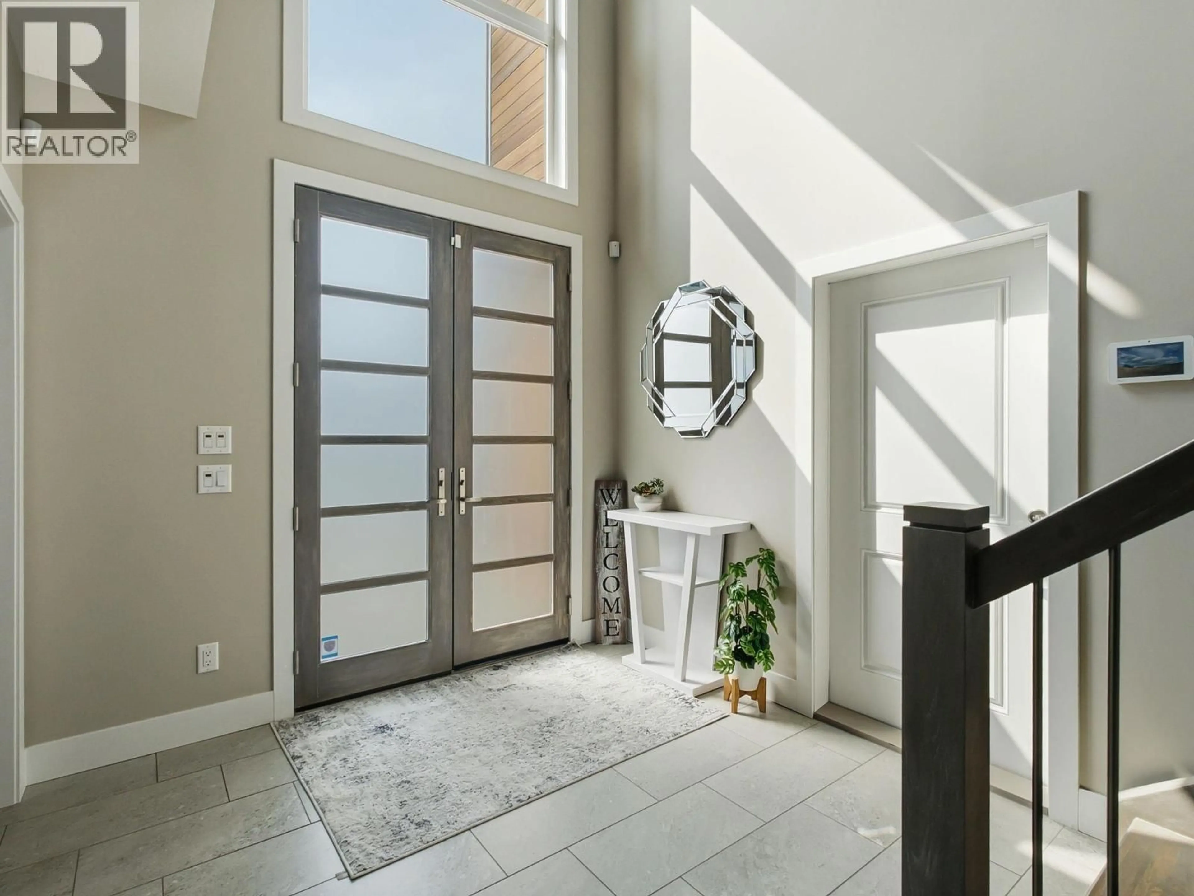 Indoor entryway for 1673 TRAVERTINE DRIVE, Lake Country British Columbia V4V2T4
