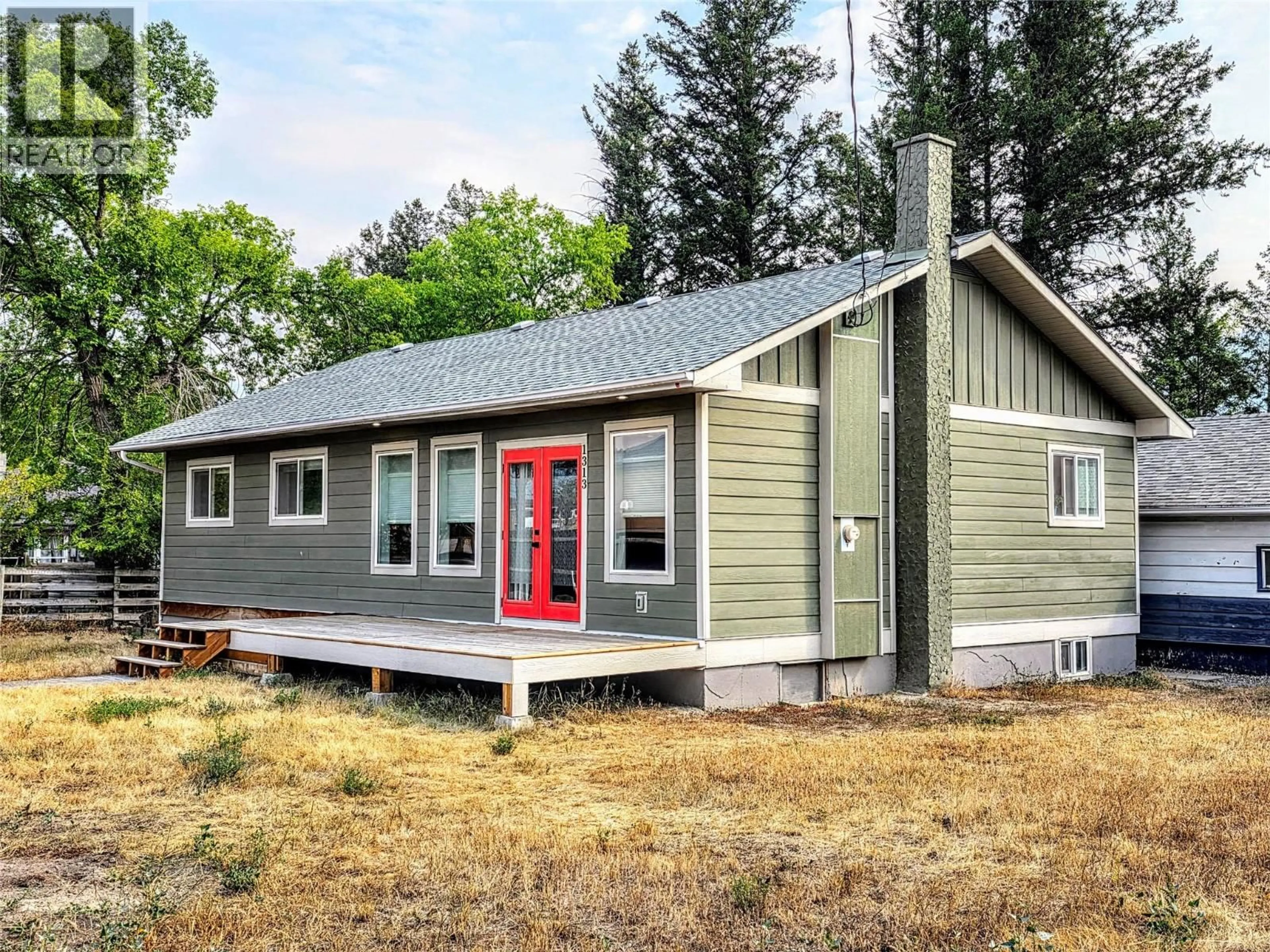 Home with vinyl exterior material, unknown for 1313 13TH AVENUE, Invermere British Columbia V0A1K4
