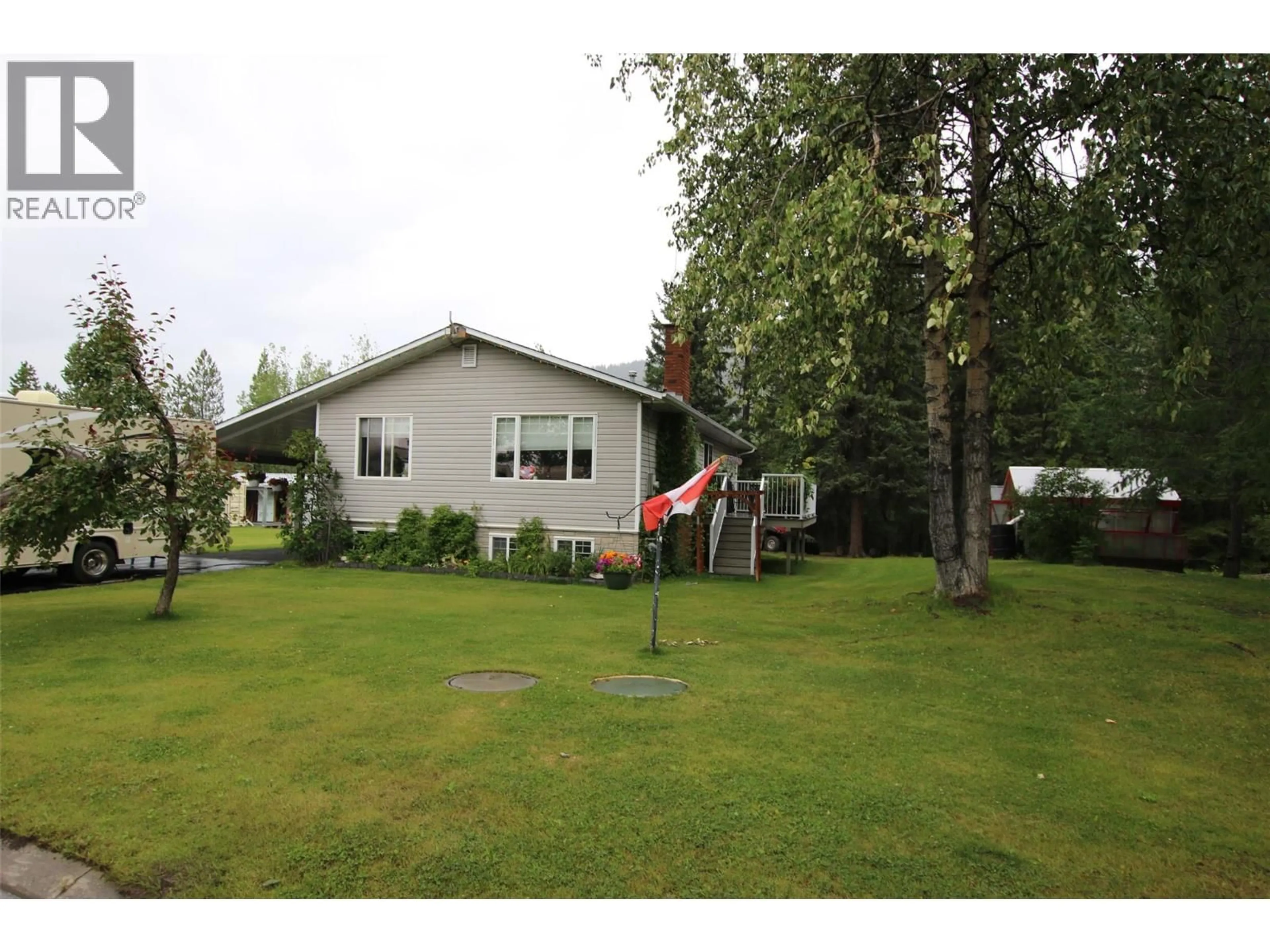 A pic from outside/outdoor area/front of a property/back of a property/a pic from drone, unknown for 40 KINUSEO PLACE, Tumbler Ridge British Columbia V0C2W0