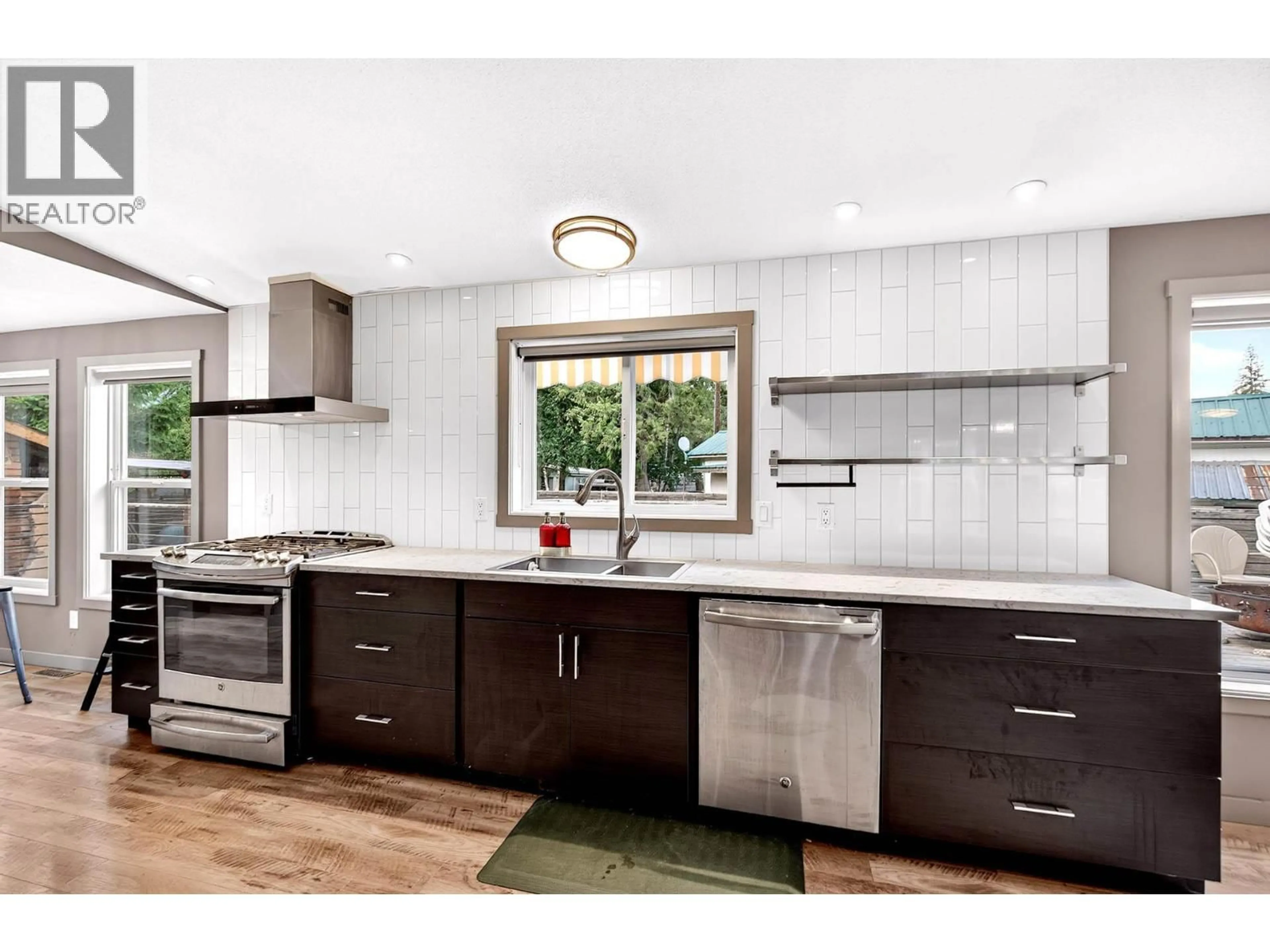 Open concept kitchen, unknown for 11 - 361 RIDGE DRIVE, Clearwater British Columbia V0E1N2