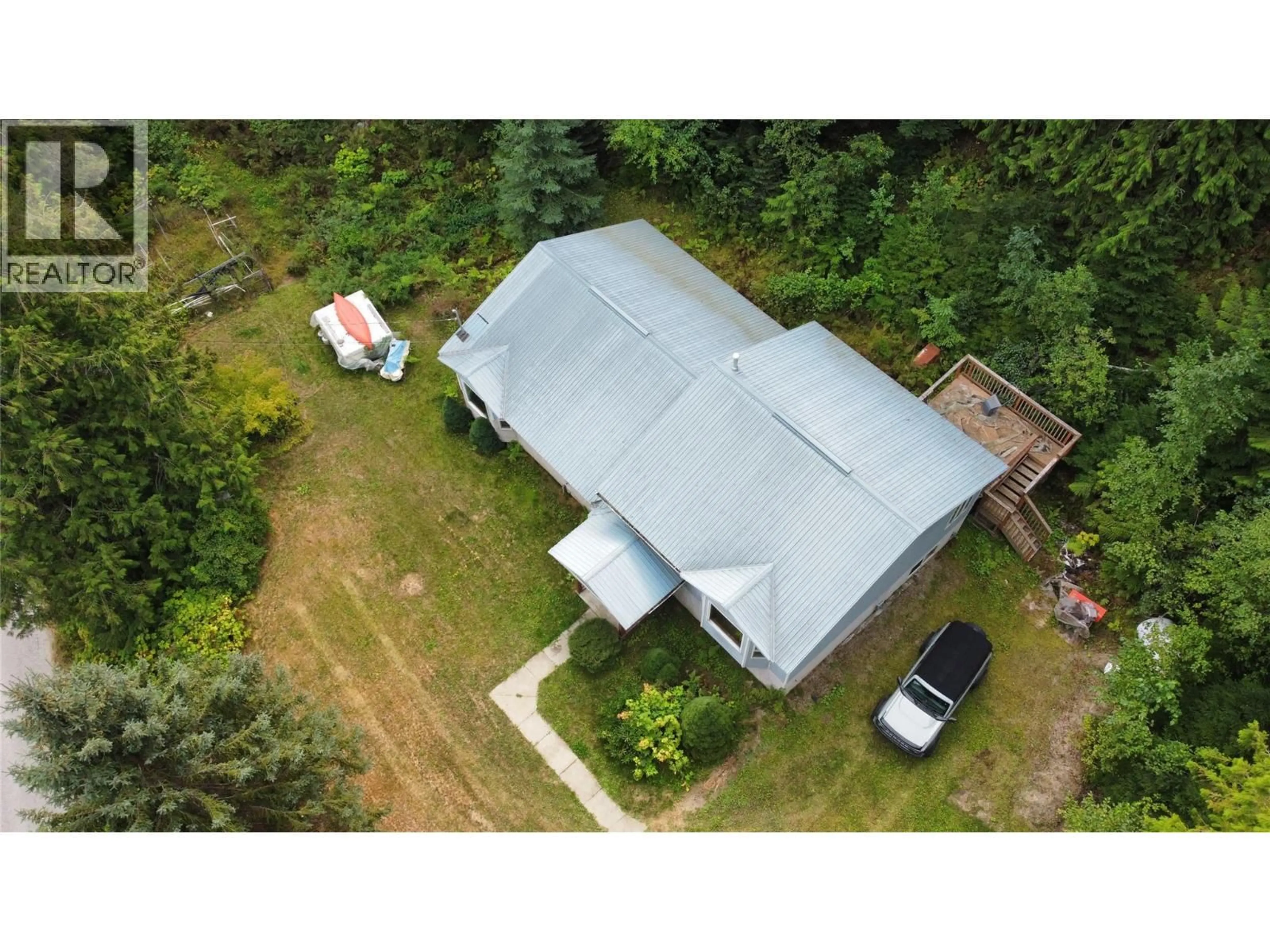 A pic from outside/outdoor area/front of a property/back of a property/a pic from drone, building for 3420 PASS CREEK ROAD, Krestova British Columbia V0G1H2