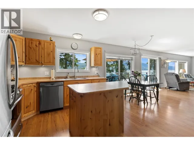 7832 SQUILAX-ANGLEMONT ROAD, Anglemont 3
