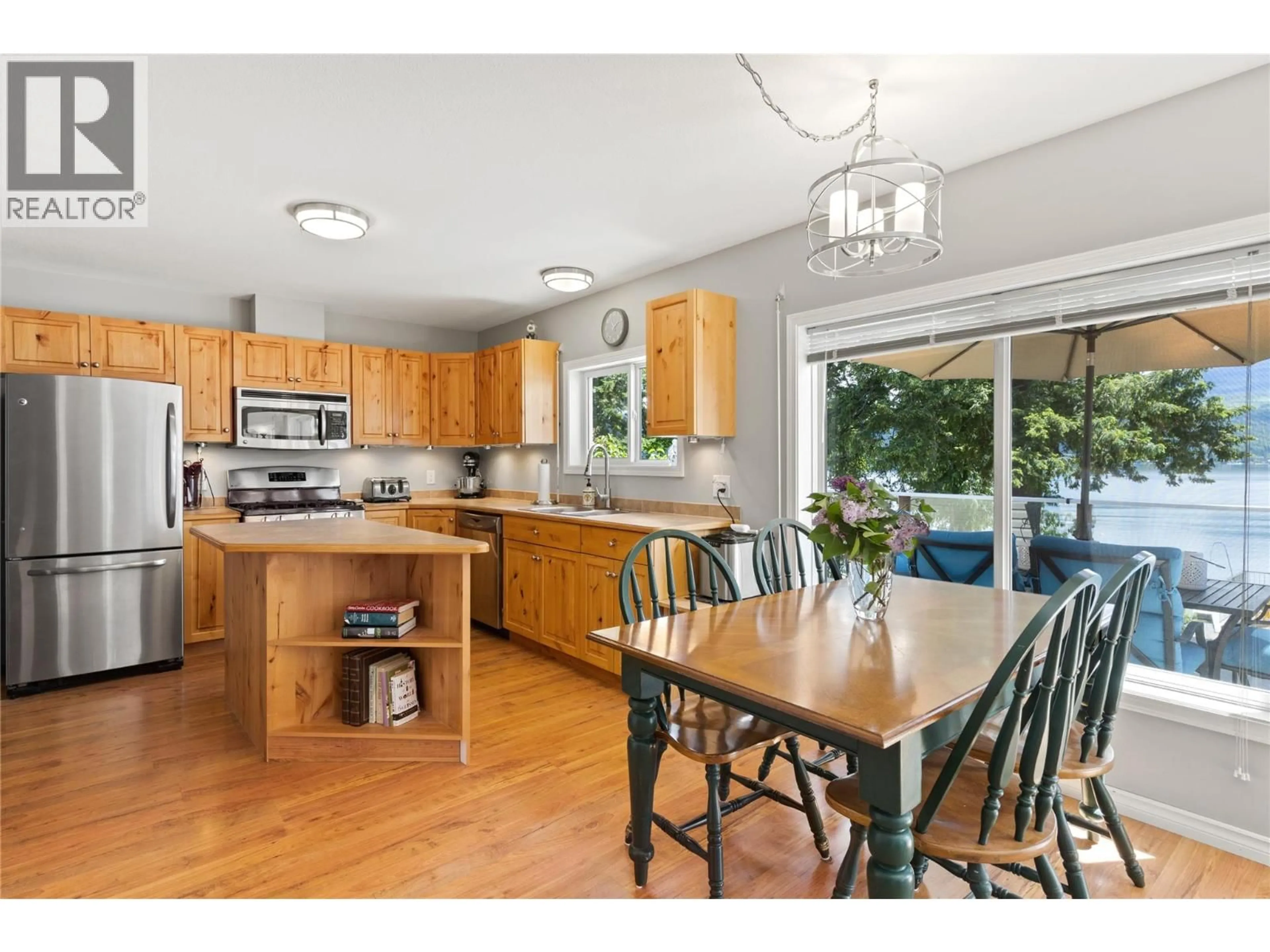 Open concept kitchen, unknown for 7832 SQUILAX-ANGLEMONT ROAD, Anglemont British Columbia V0E1M8