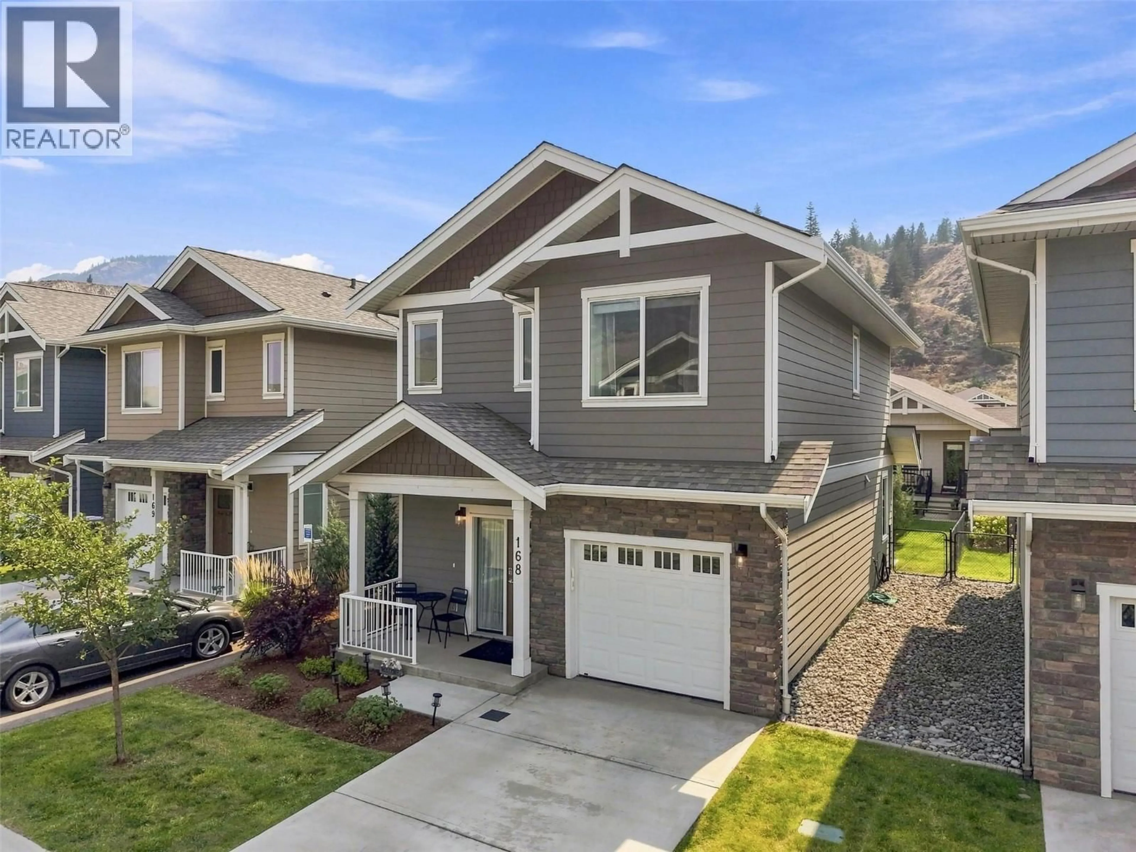 Home with vinyl exterior material, street for 168 - 200 GRAND BOULEVARD, Kamloops British Columbia V2C0H3