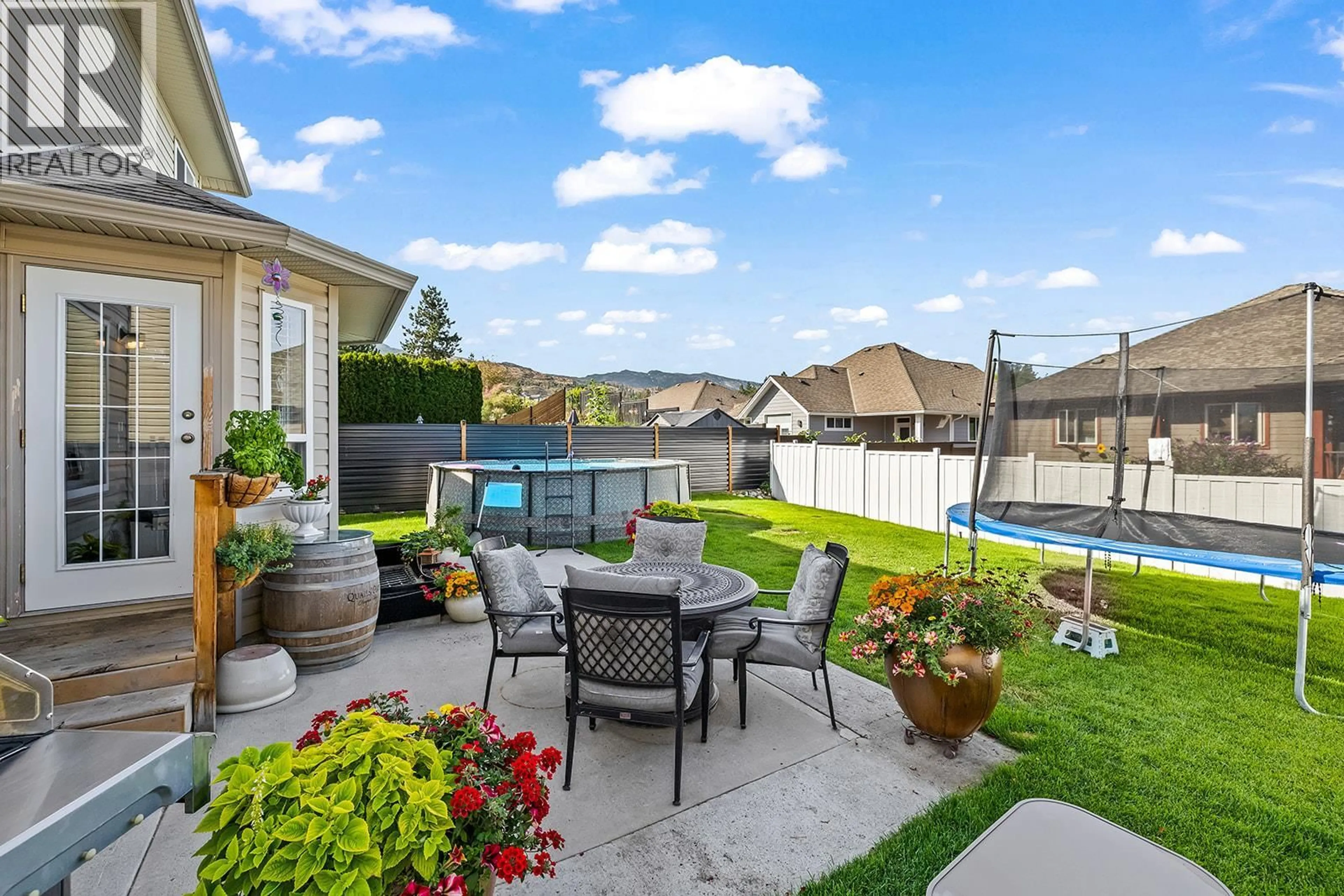 Patio, water/lake/river/ocean view for 606 SOUTH CREST DRIVE, Kelowna British Columbia V1W4Y6
