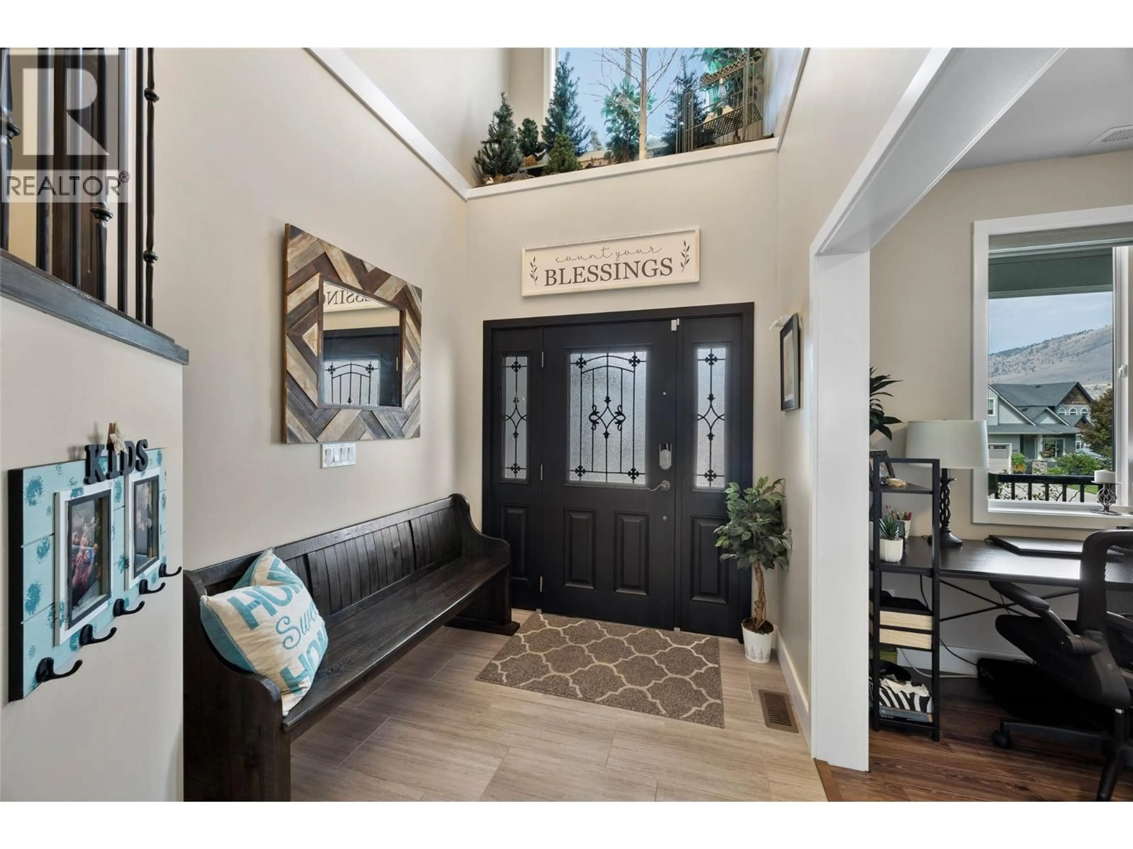Indoor entryway for 8913 GRIZZLY CRESCENT, Kamloops British Columbia V2C6T9