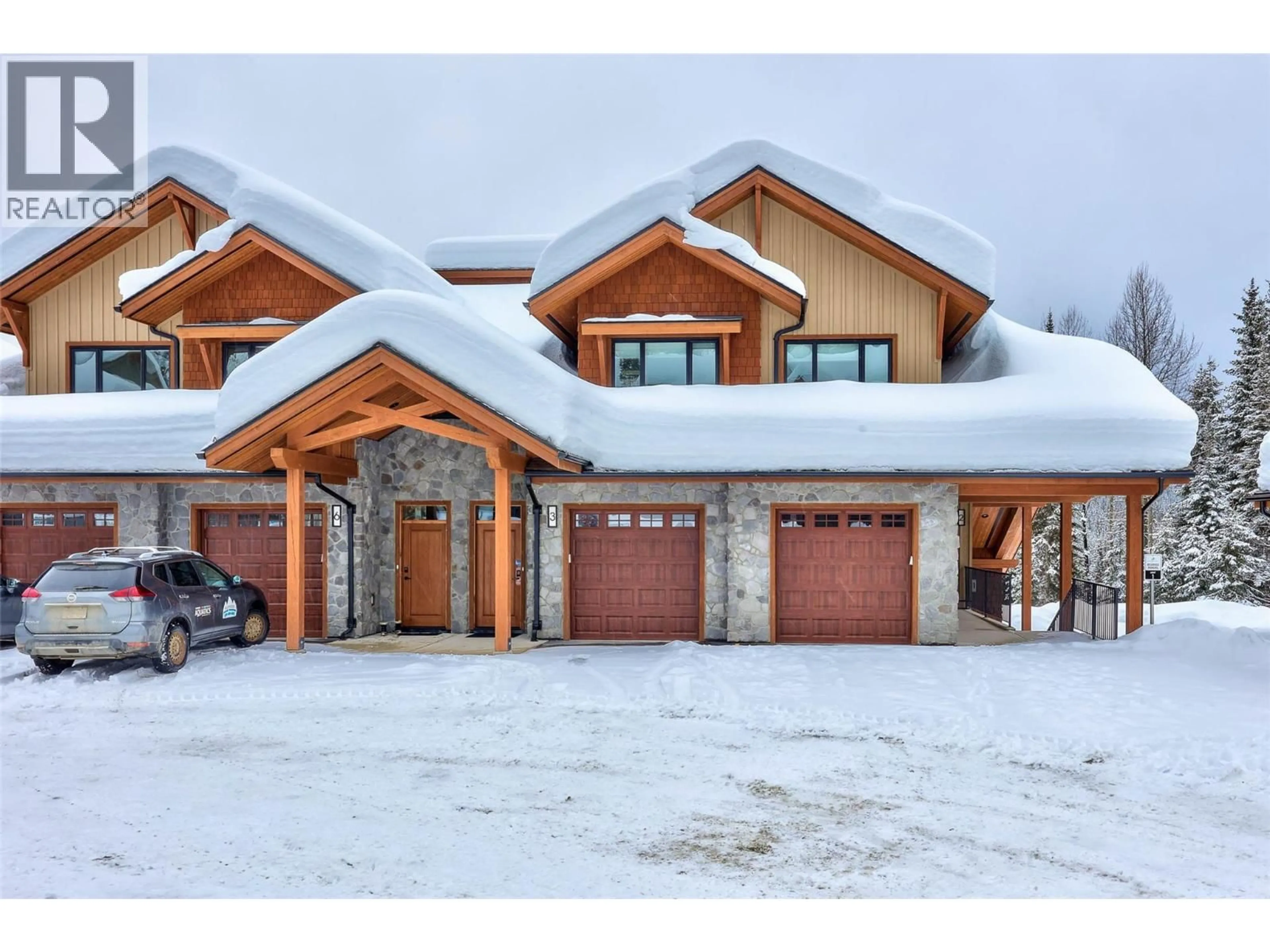 Indoor garage for 24 - 7005 MCGILLIVRAY LAKE DRIVE, Sun Peaks British Columbia V0E5N0