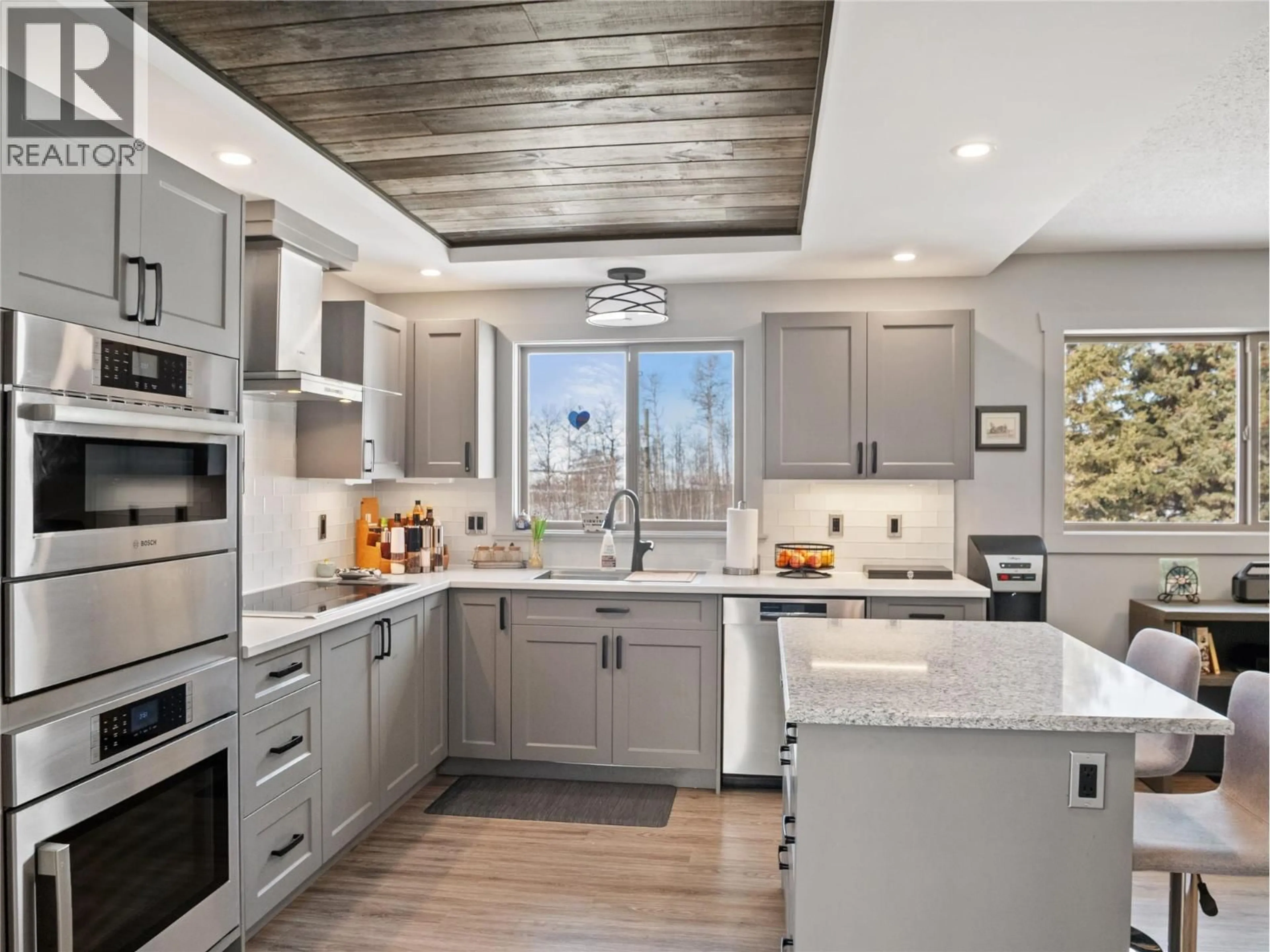 Contemporary kitchen, wood/laminate floor for 13323 TORVAN OTHER, Dawson Creek British Columbia V1G0C2