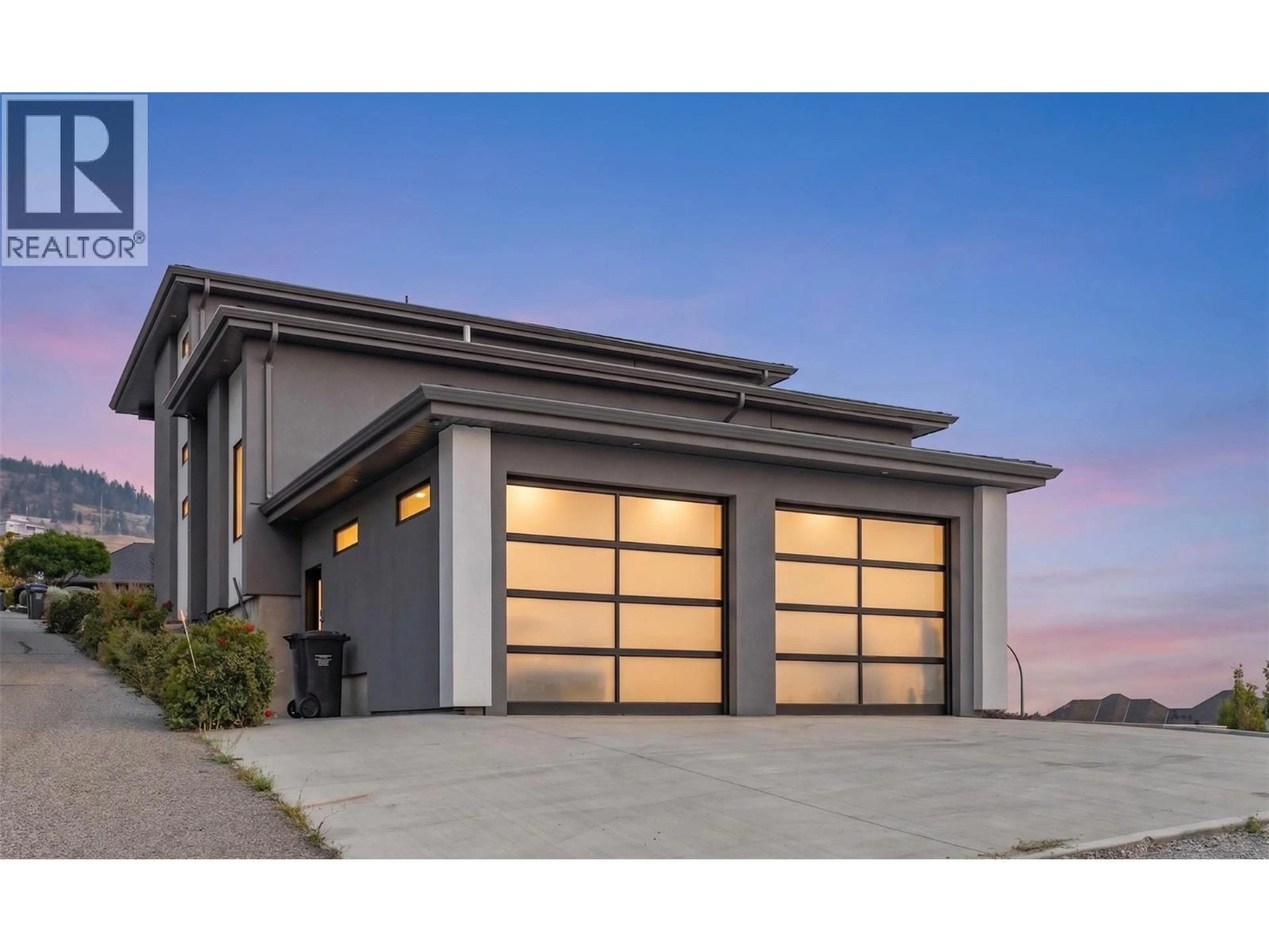 Indoor garage for 1534 GREGORY ROAD, West Kelowna British Columbia V4T2V7