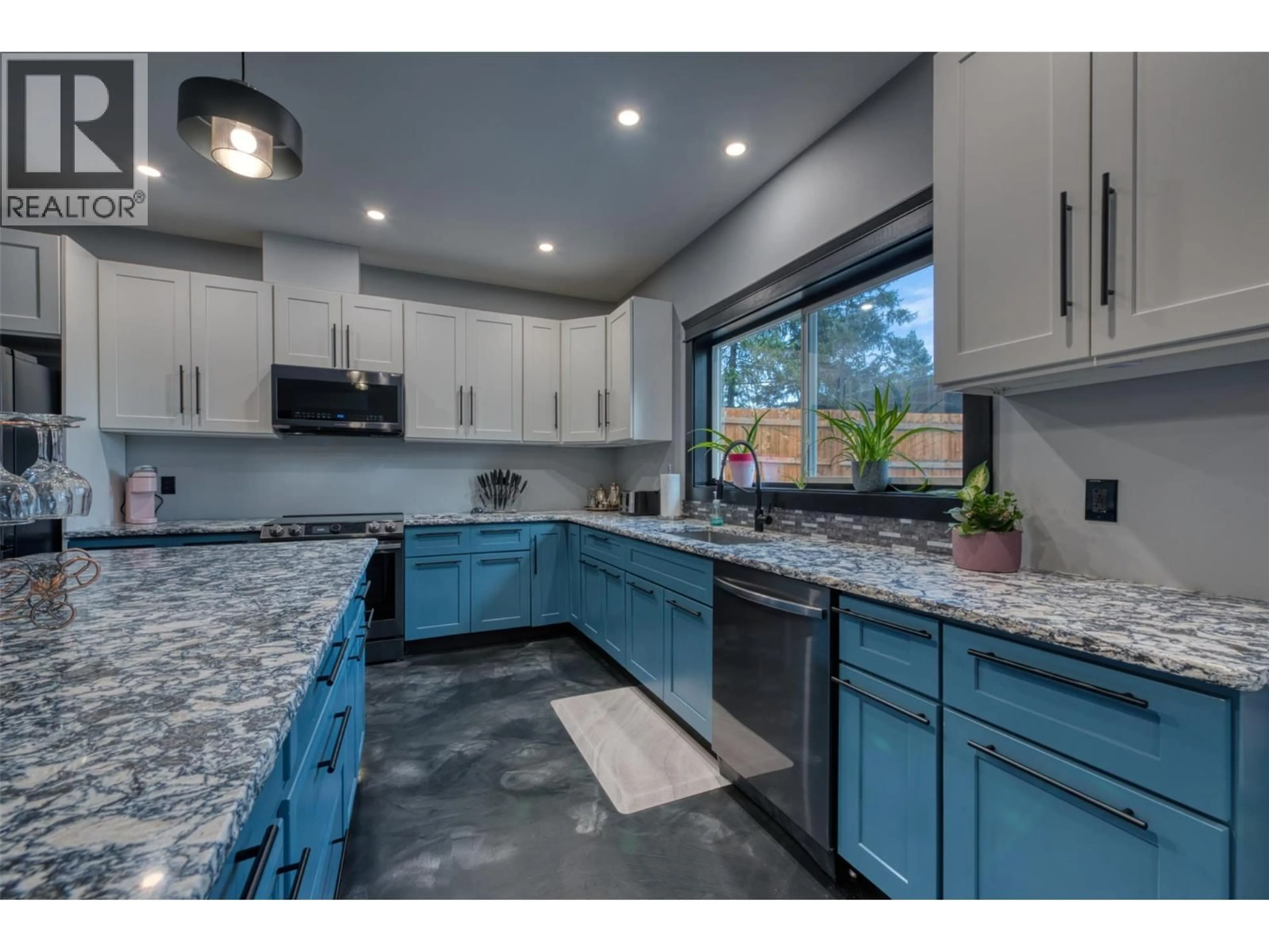 Open concept kitchen, ceramic/tile floor for 10795 WESTSHORE ROAD, Vernon British Columbia V1H2C3